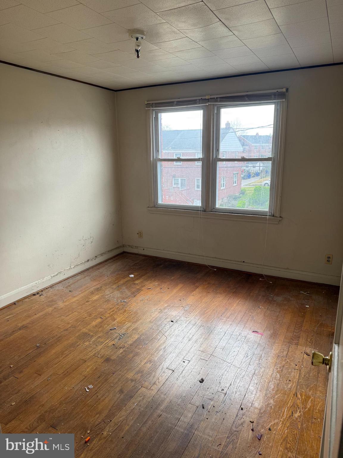 CHINQUAPIN PARK - Residential