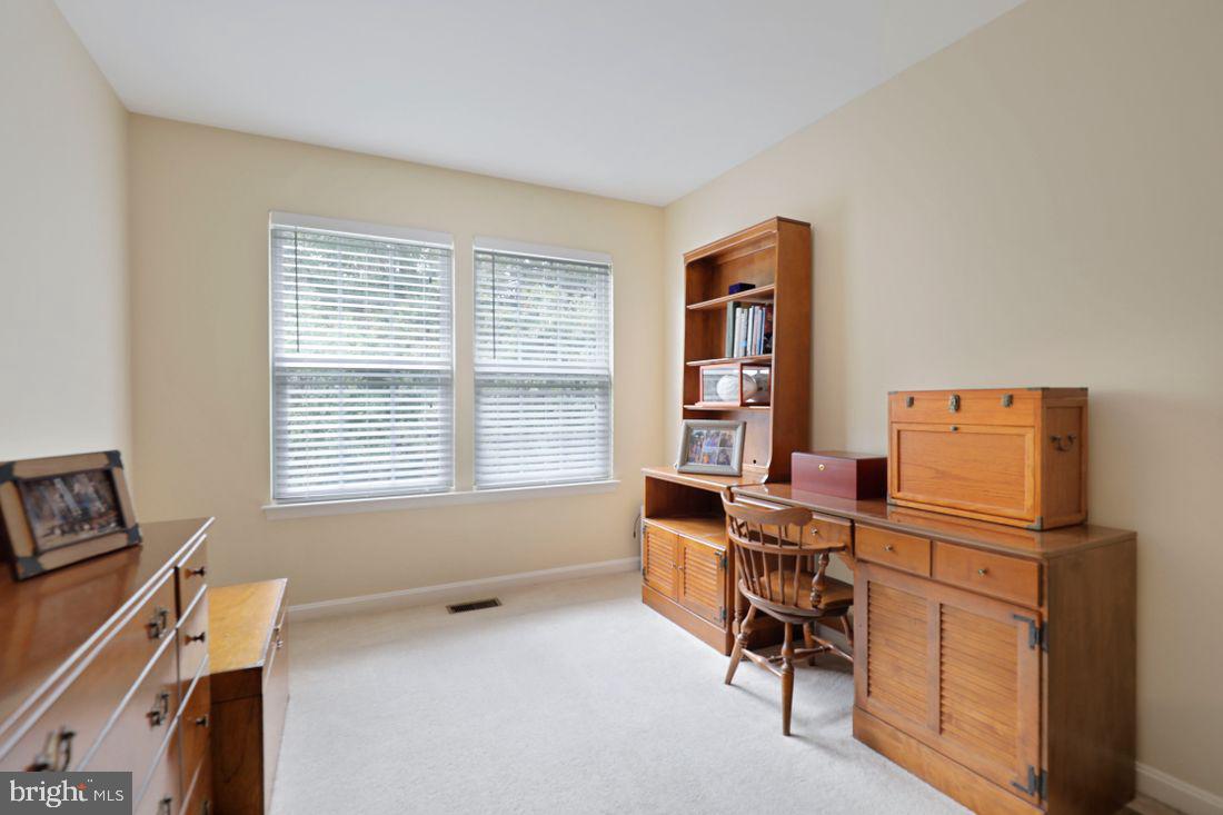 AUTUMN RUN - Residential