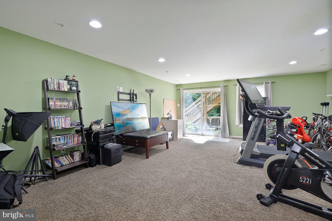 AUTUMN RUN - Residential