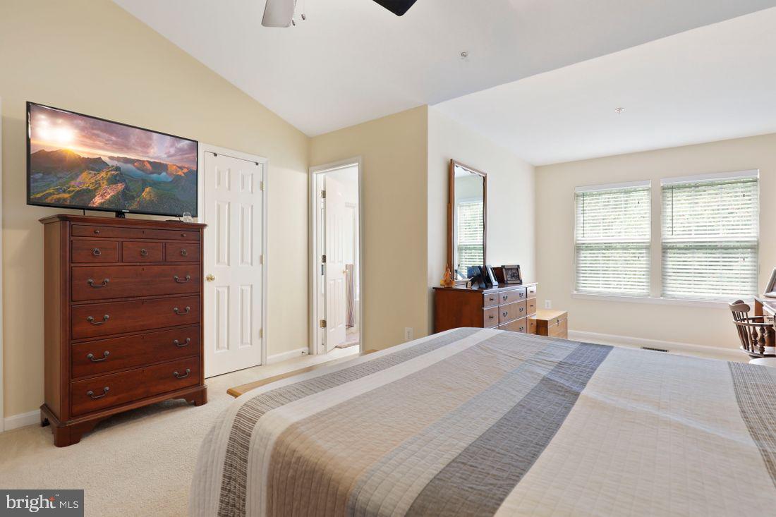 AUTUMN RUN - Residential