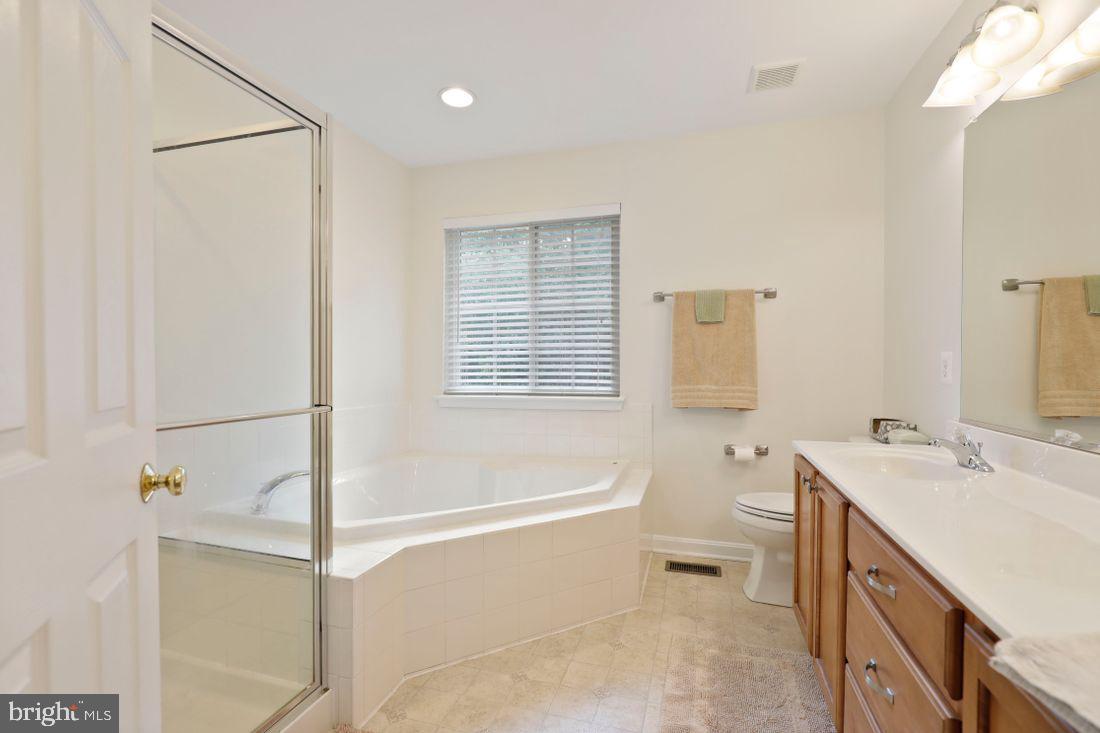 AUTUMN RUN - Residential