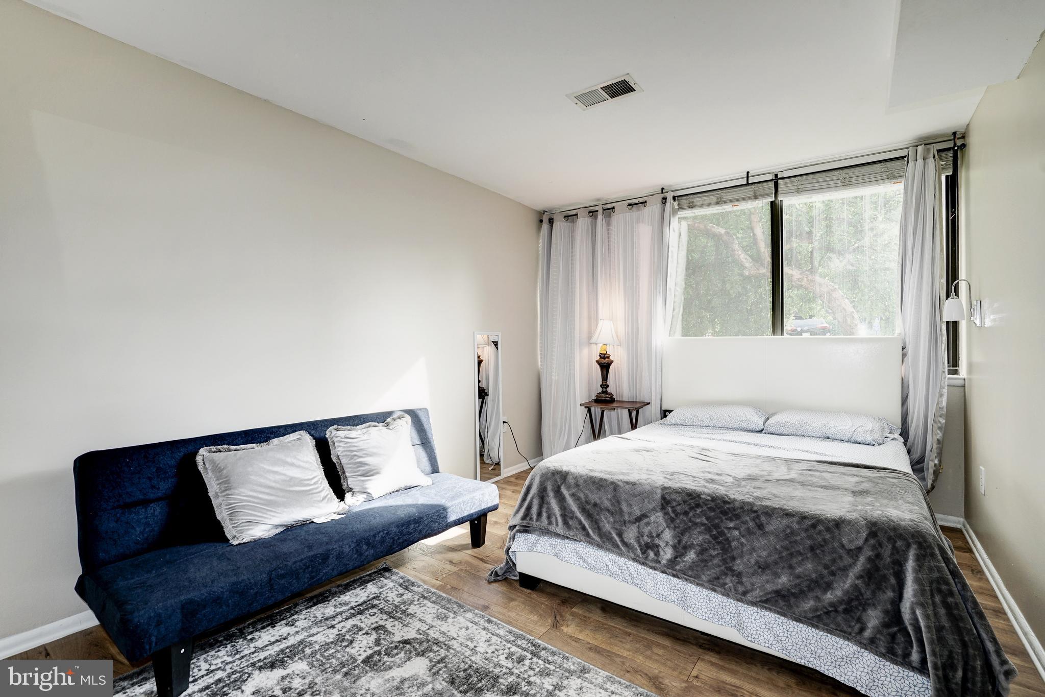 WEST END - Residential