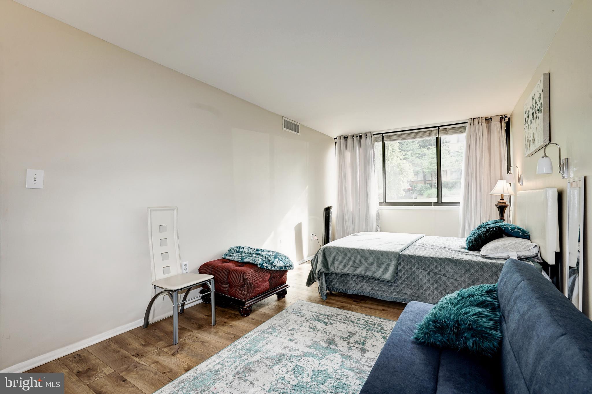 WEST END - Residential