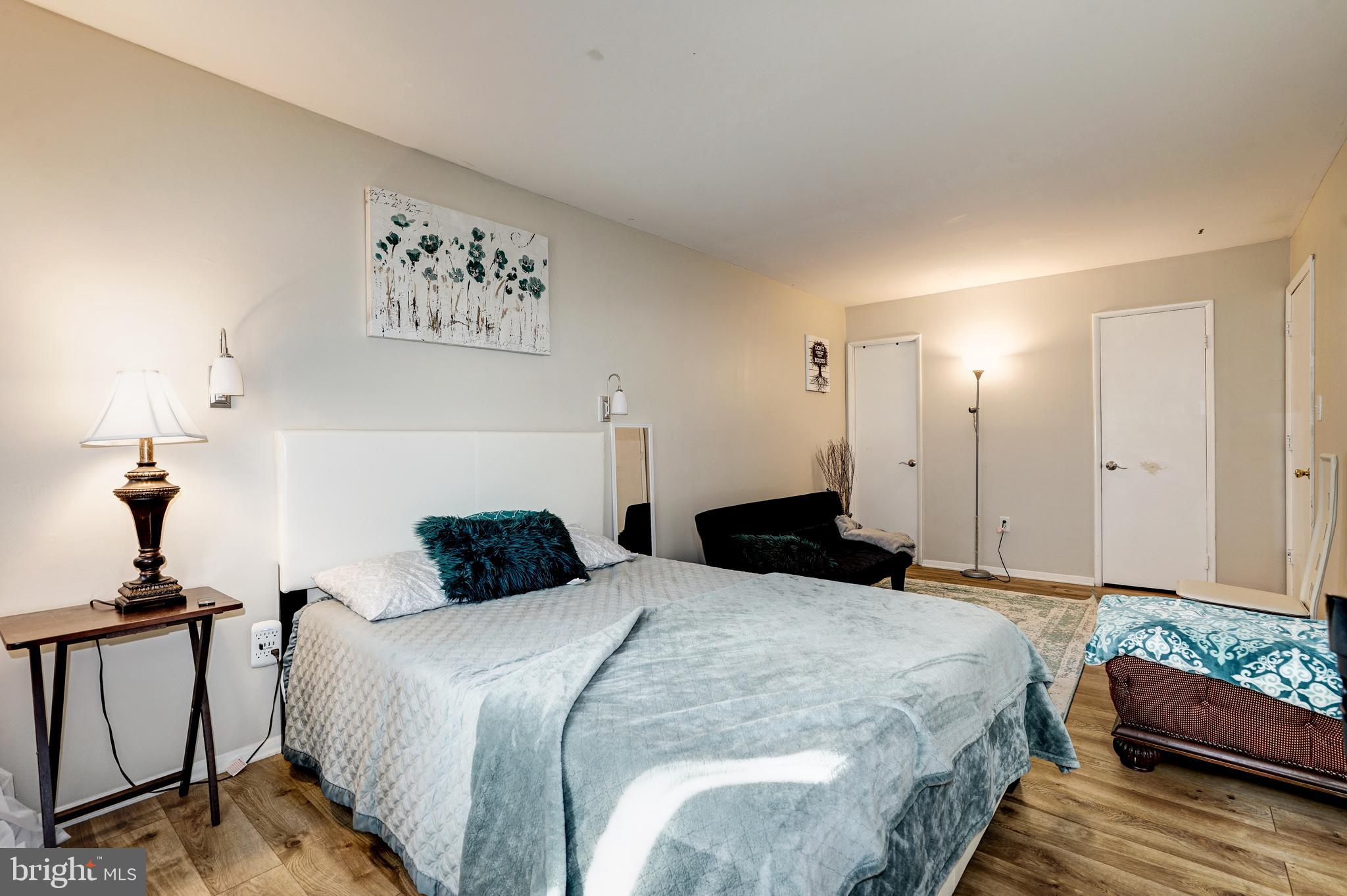 WEST END - Residential