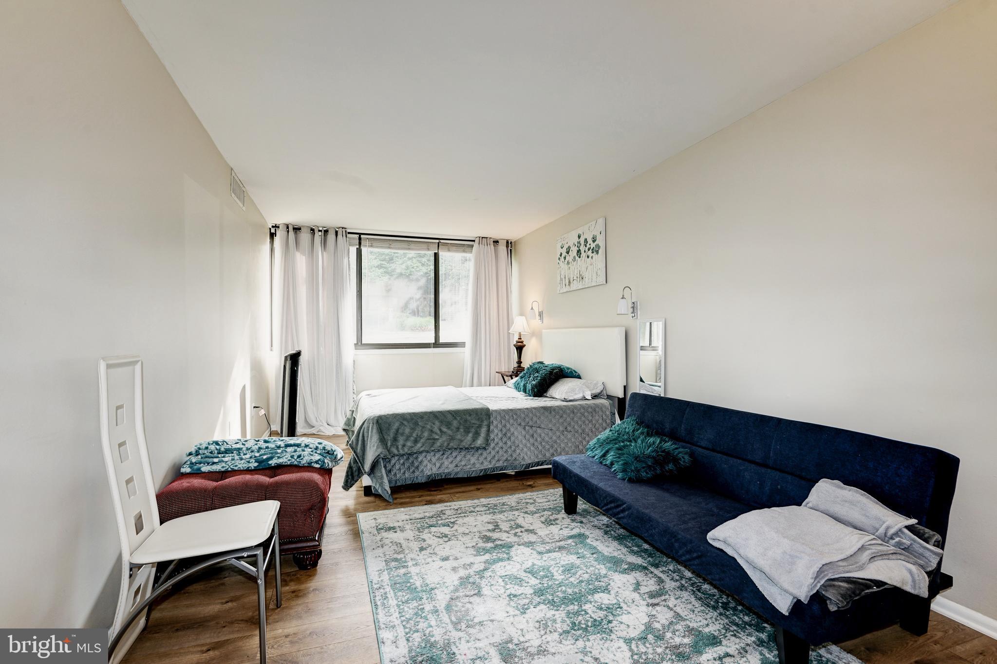 WEST END - Residential