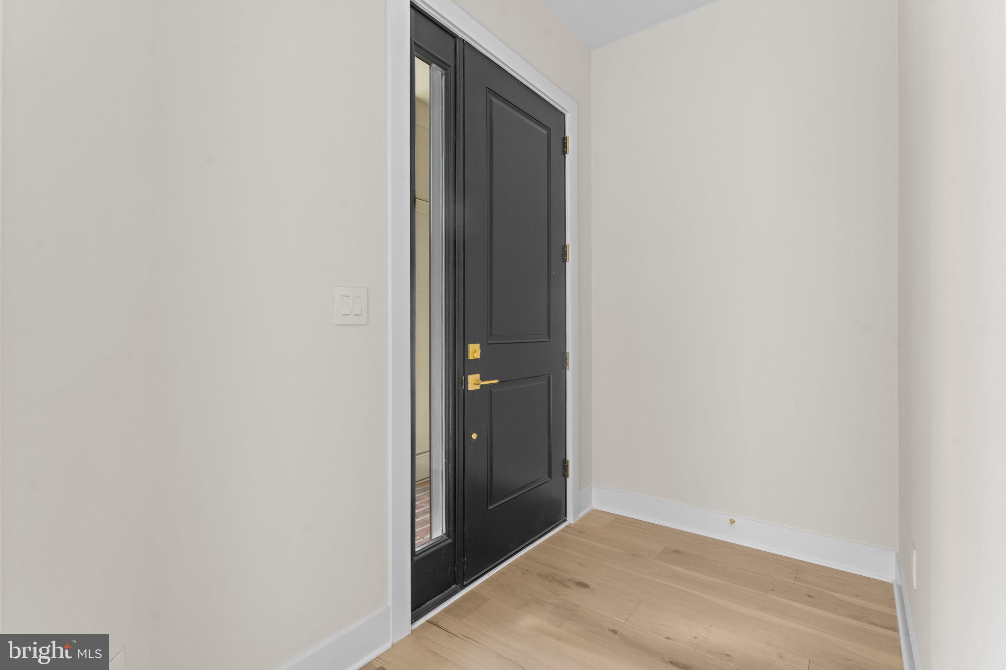 7047 LIBERTY LANE 32