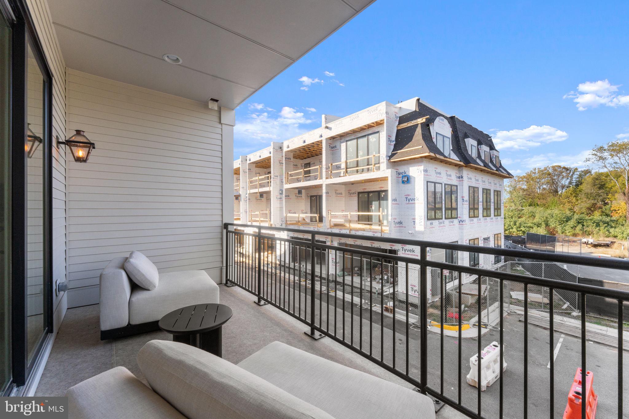 CHAIN BRIDGE - Residential