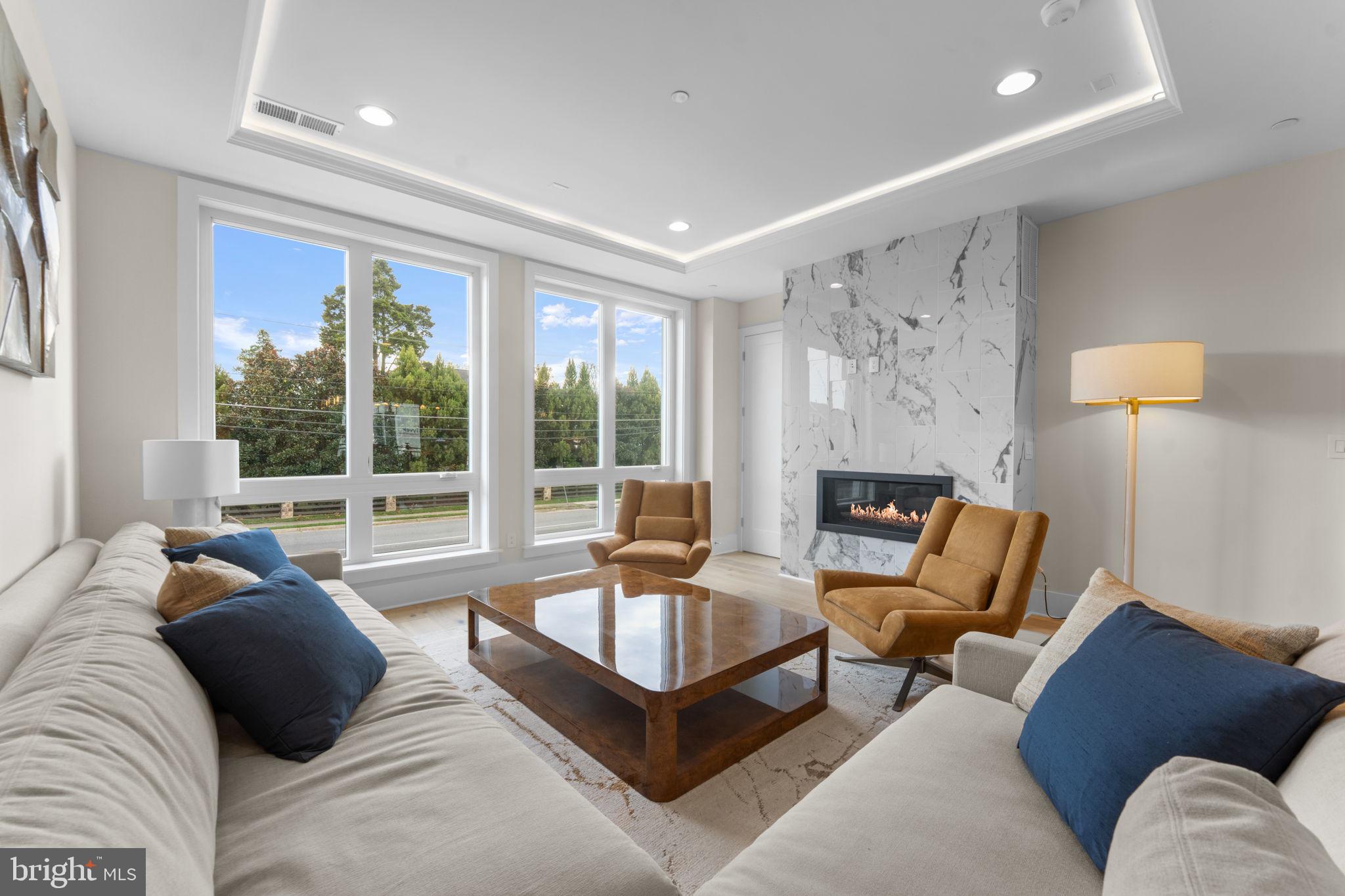 CHAIN BRIDGE - Residential