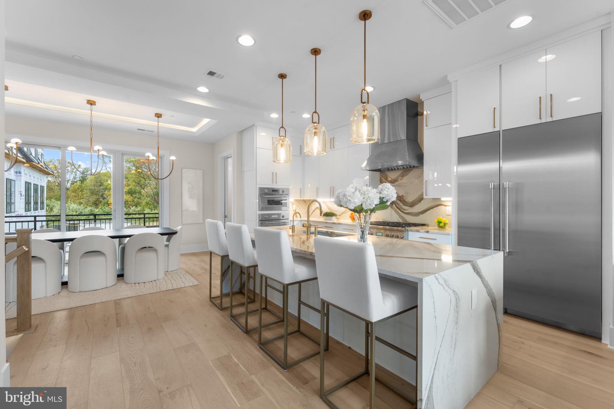 CHAIN BRIDGE - Residential