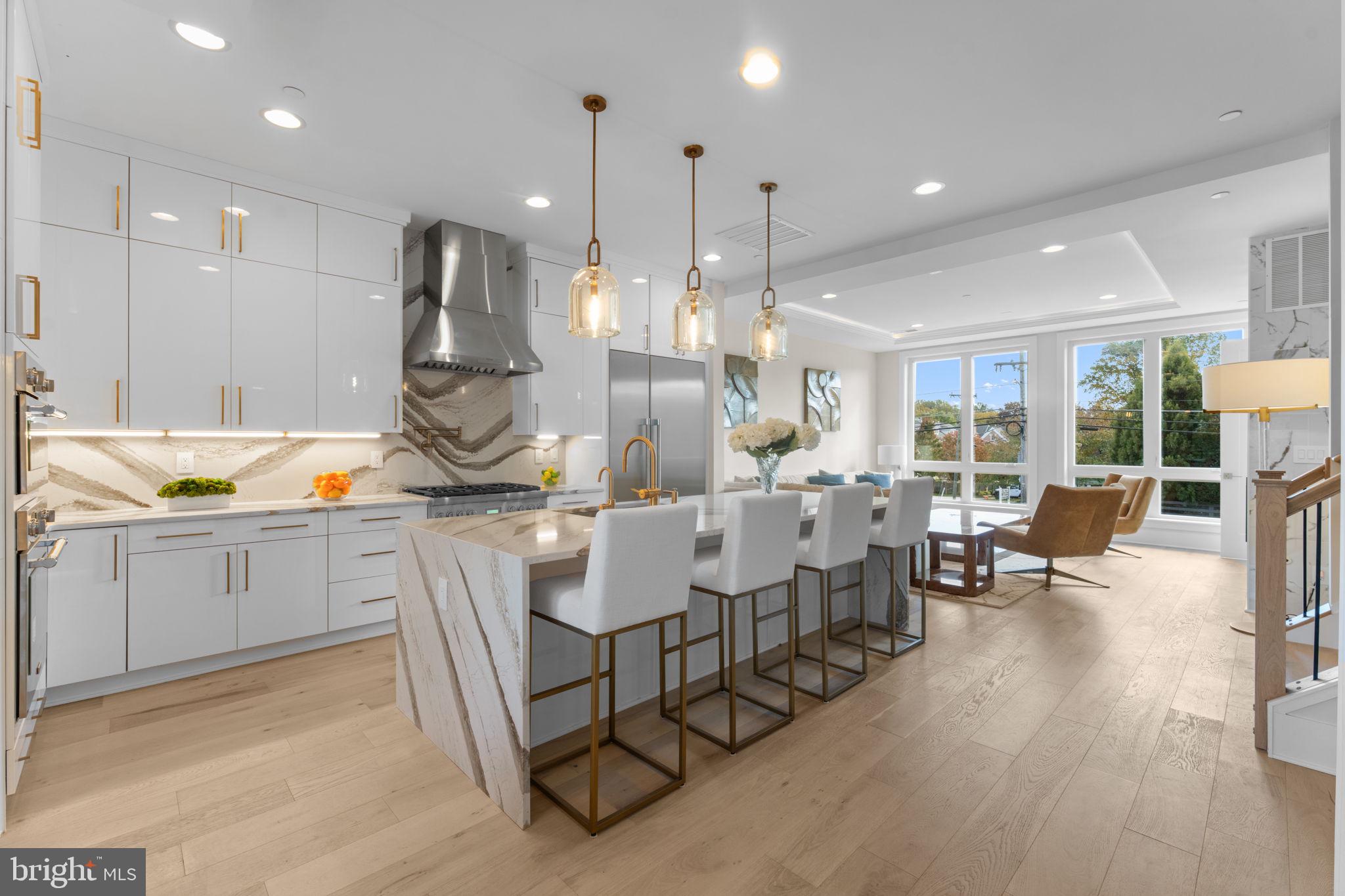 CHAIN BRIDGE - Residential