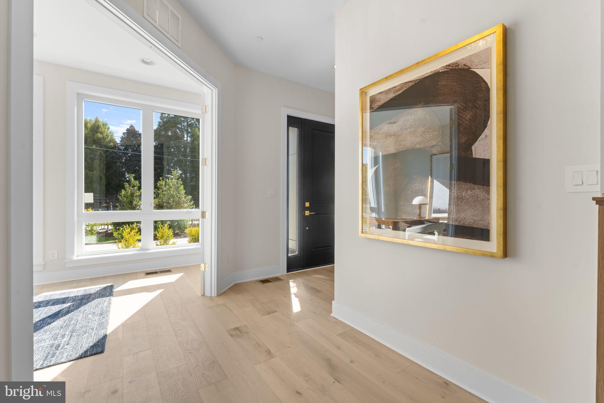 CHAIN BRIDGE - Residential