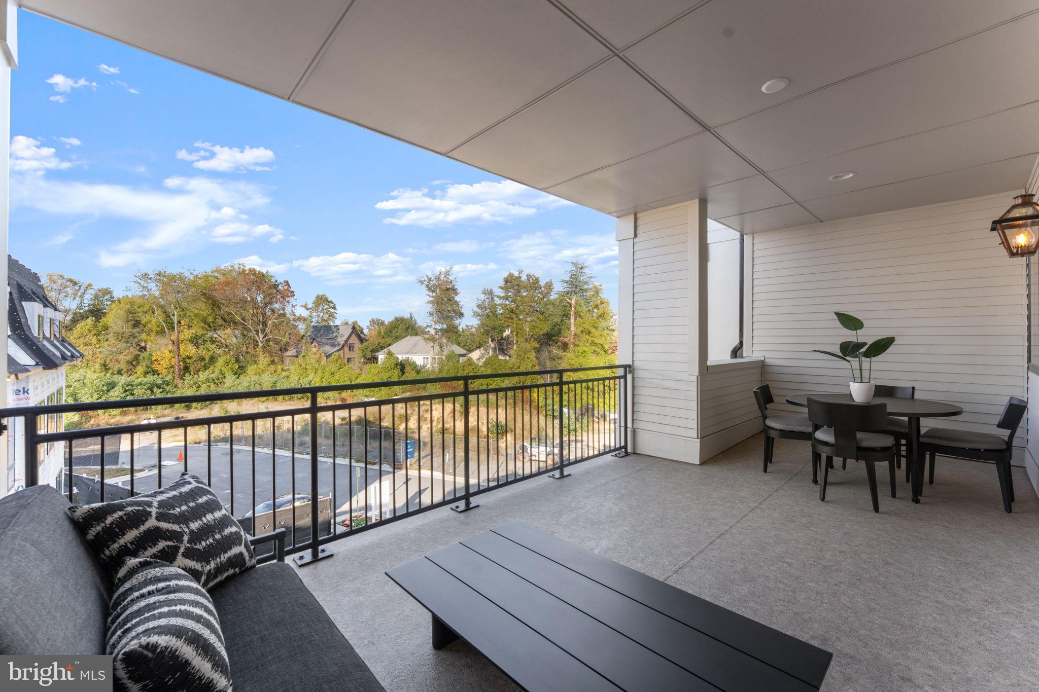 CHAIN BRIDGE - Residential