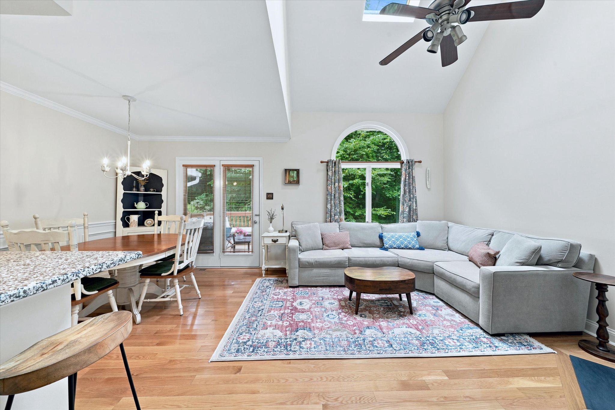 82 E THOMAS COURT 82