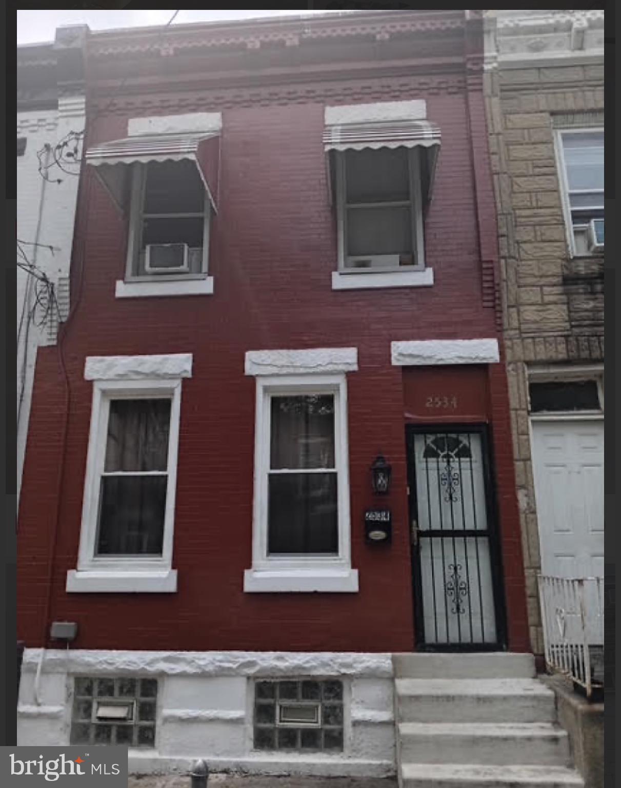 Completely renovated row homeÂ
Ready to rent immediately after closing. Very good shape
Â
3 bedrooms / 1 1/2 bath
1020 Sq FtÂ
Lot size 15 x 57
Occuppied by tenants
Showing by appointment
