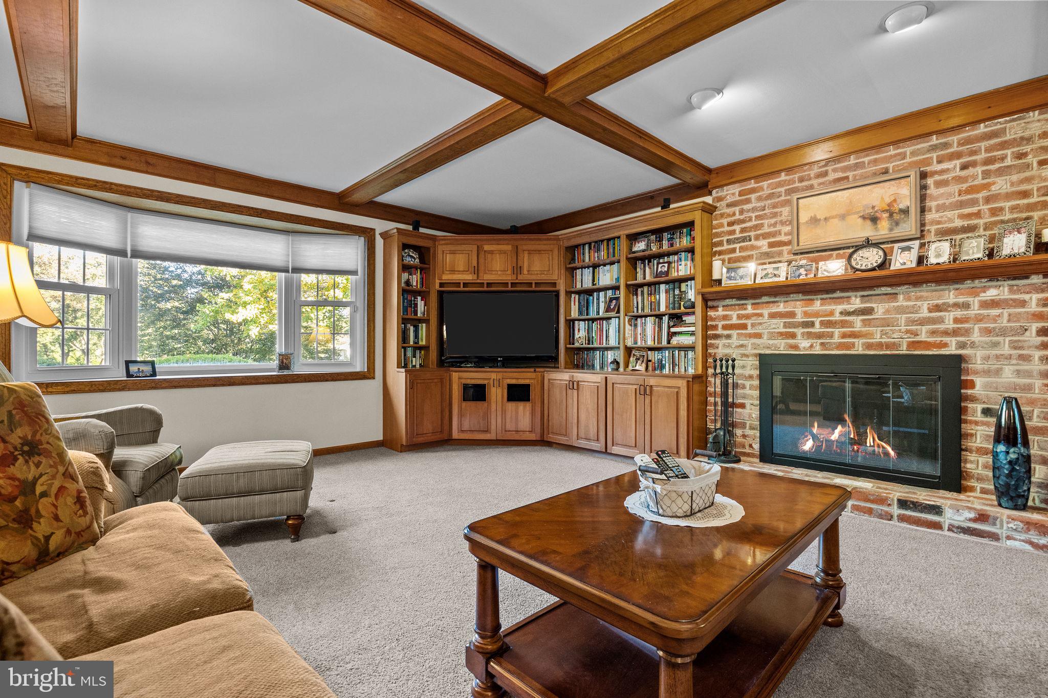 WOODS OF PEBBLE HI - Residential