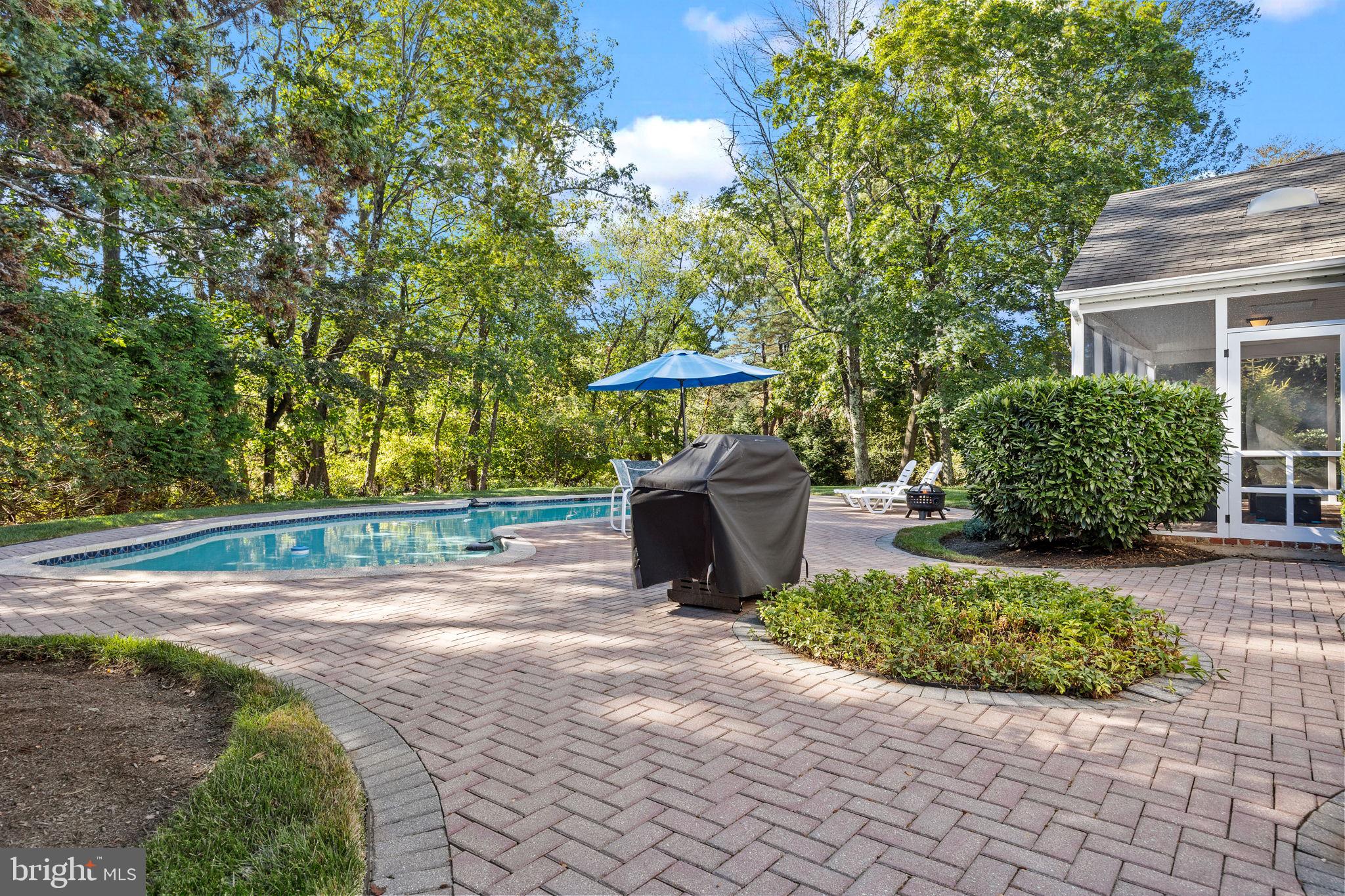 WOODS OF PEBBLE HI - Residential