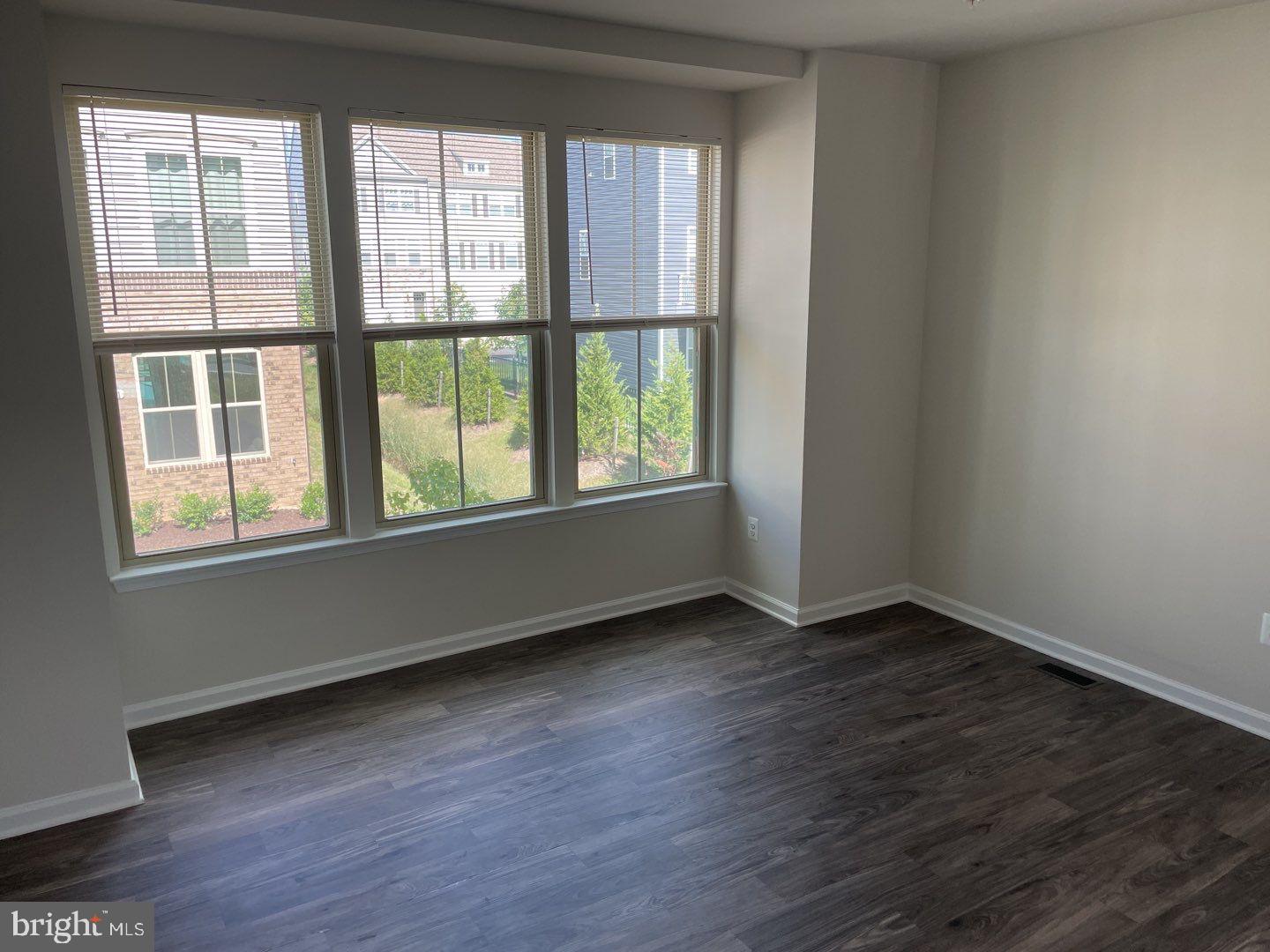 PARKSIDE - Residential Lease