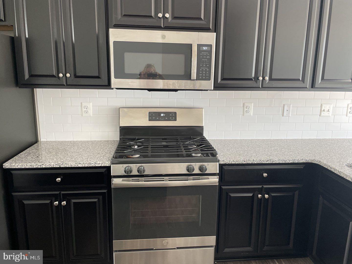 PARKSIDE - Residential Lease