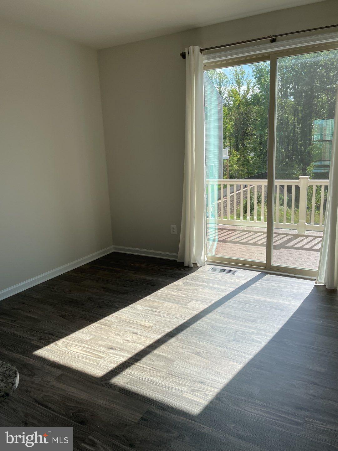 PARKSIDE - Residential Lease