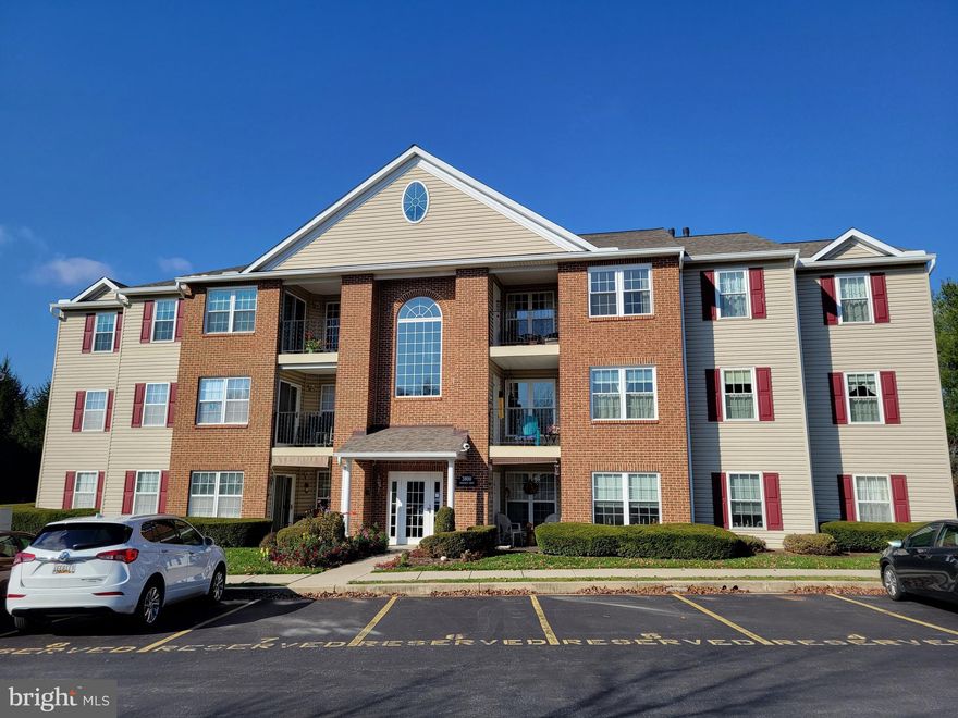 What can I say besides....Pride of Ownership!  This Third Floor Condo has it all.....2 Bedrooms, 2 Full Baths, A DEN , Wood Floors thru-out, crown molding, chair railing, gorgeous views!  Features....this condo has a utility sink in the laundry room!  Primary Bedroom features a huge walk in closets with some built-ins, the convenient Primary Bath has a walk-in Shower,  Being on the 3rd floor offers you the quiet living which eliminates all noise from other condos.  Building offers secure living with intercom system for entrance into the building.  Elevator, so no need to worry about steps.   Make your appointment today before its too late.  Please understand all the boxes and stuff.  The seller is in the process of packing to move.  Thanks!