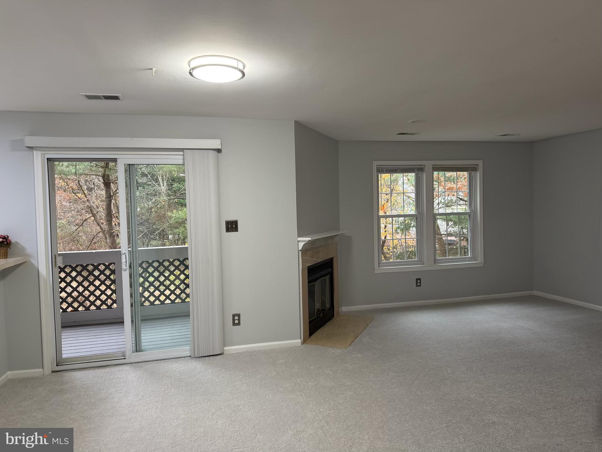 GRAYS POINTE - Residential Lease