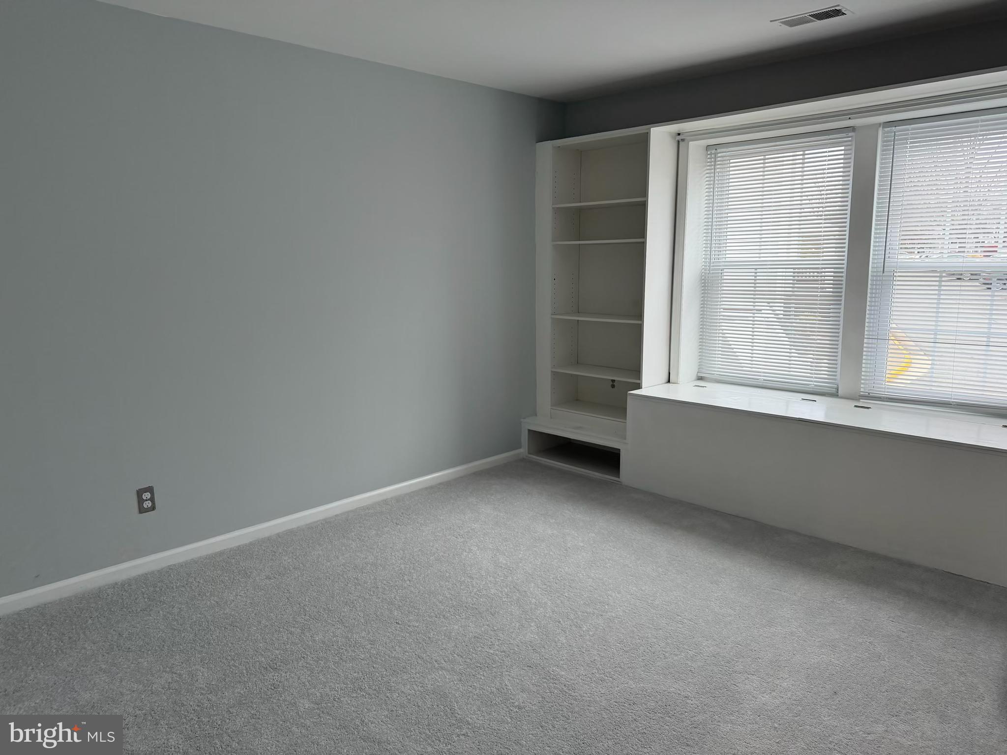 GRAYS POINTE - Residential Lease