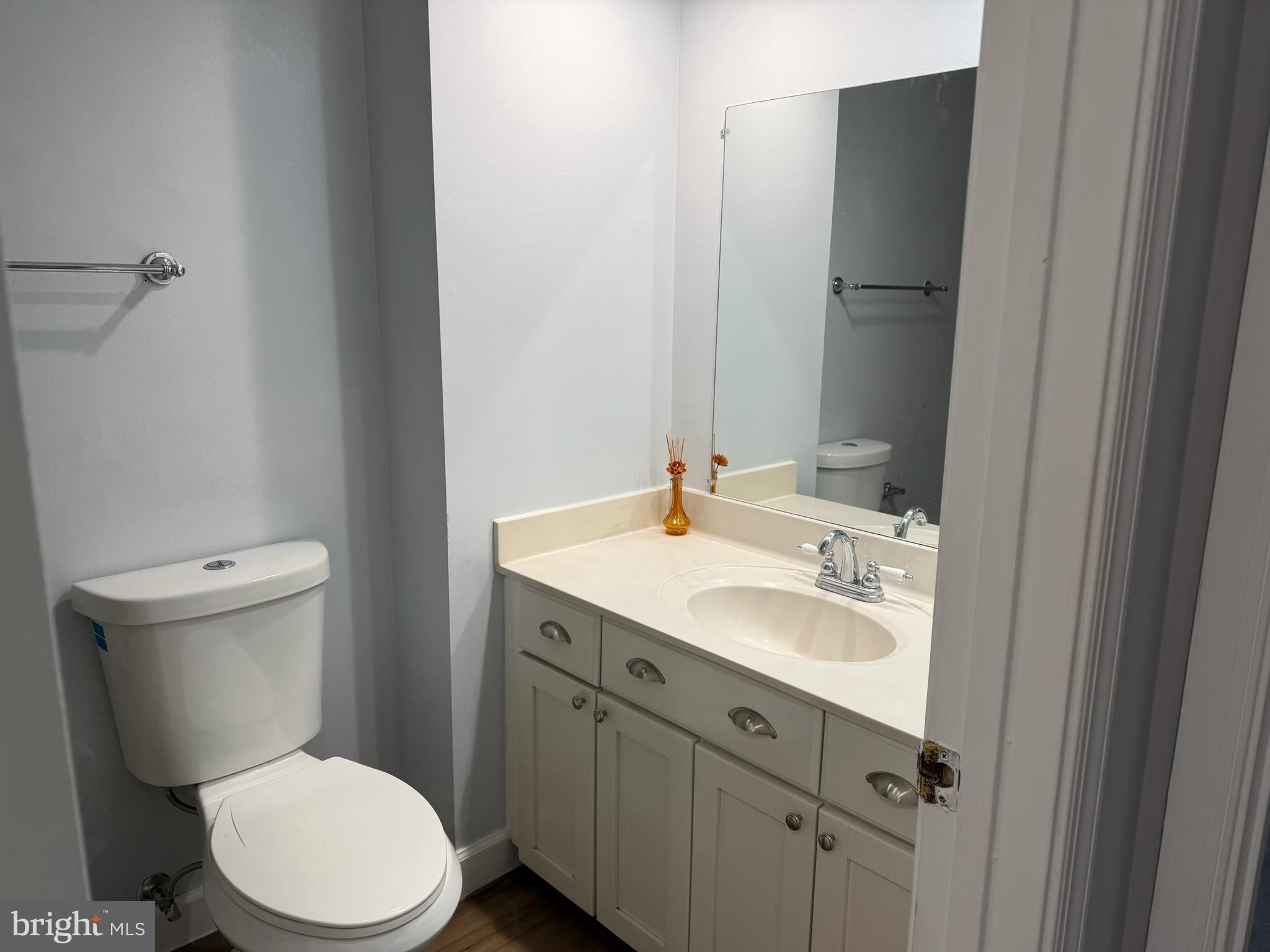 GRAYS POINTE - Residential Lease