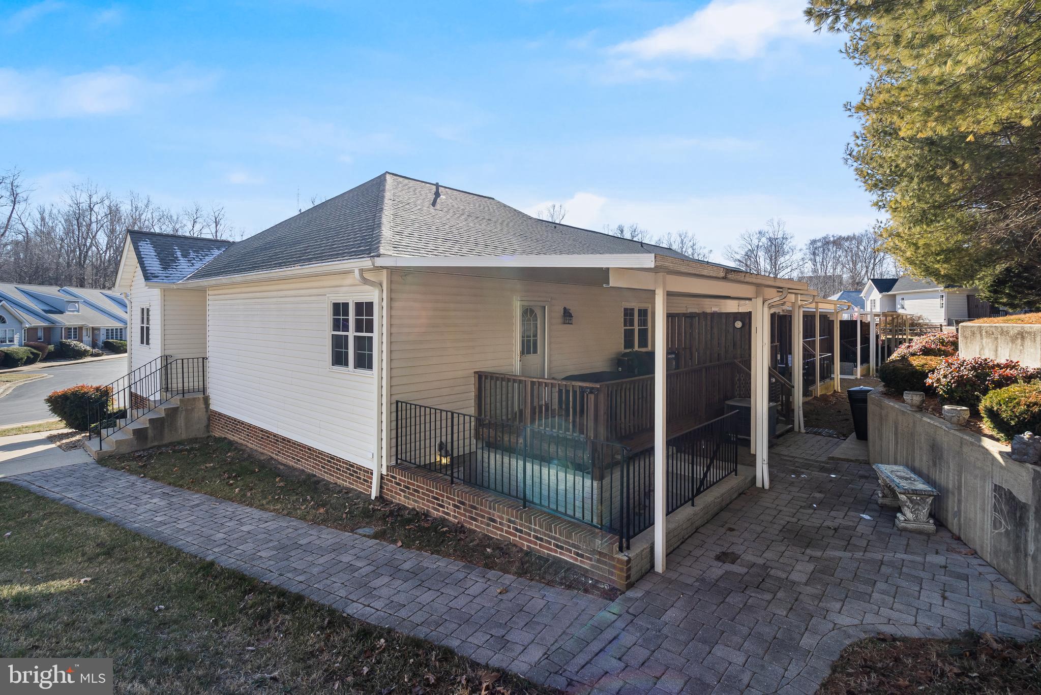 WESTLAKE - Residential