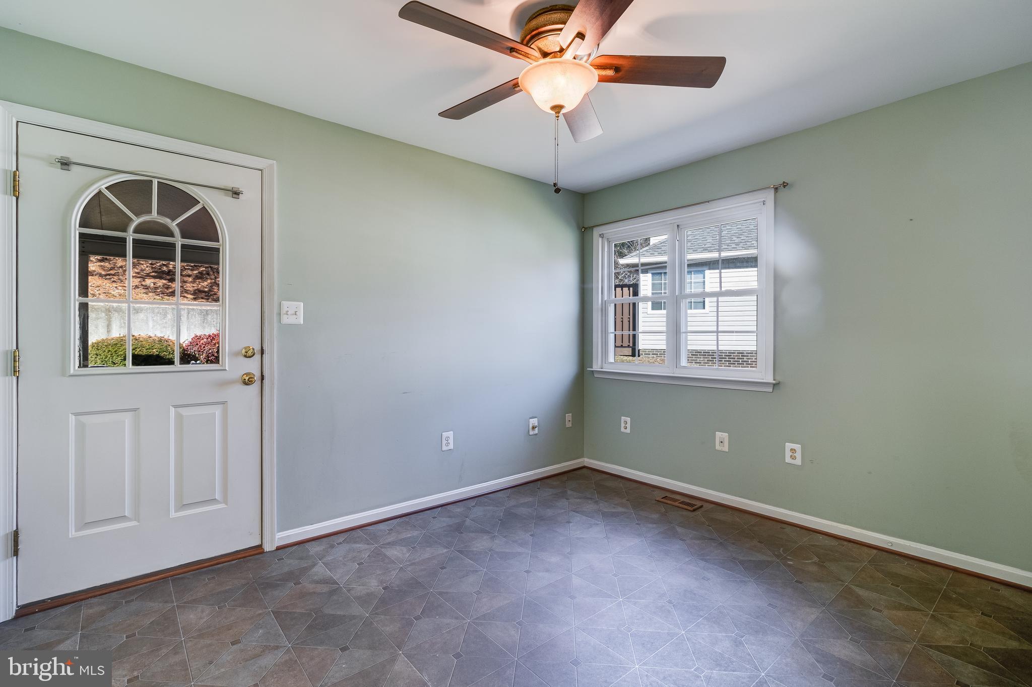 WESTLAKE - Residential