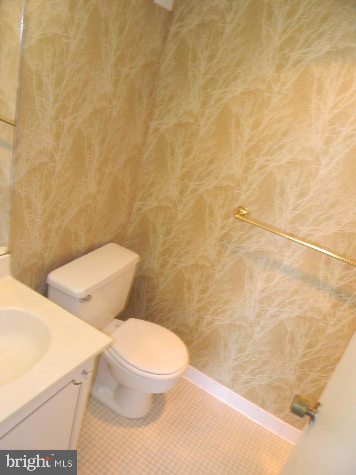 UNIVERSITY ONE CONDOMINIUMS - Residential