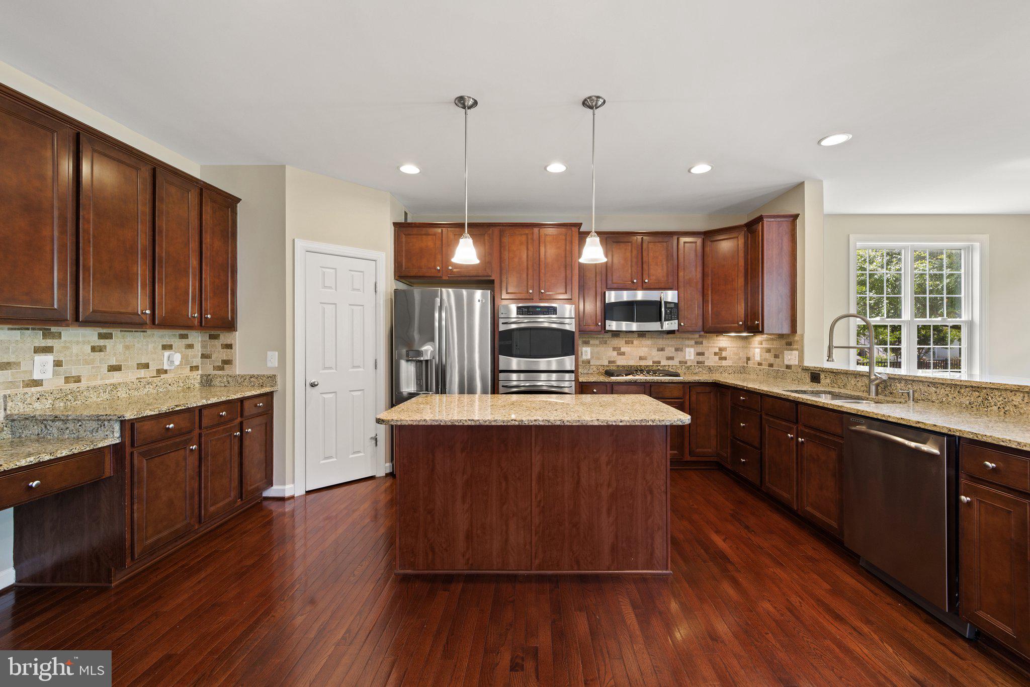 PMW FARMS - Residential