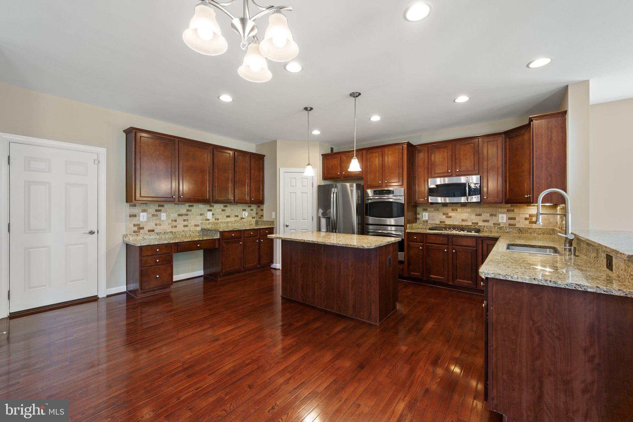 PMW FARMS - Residential