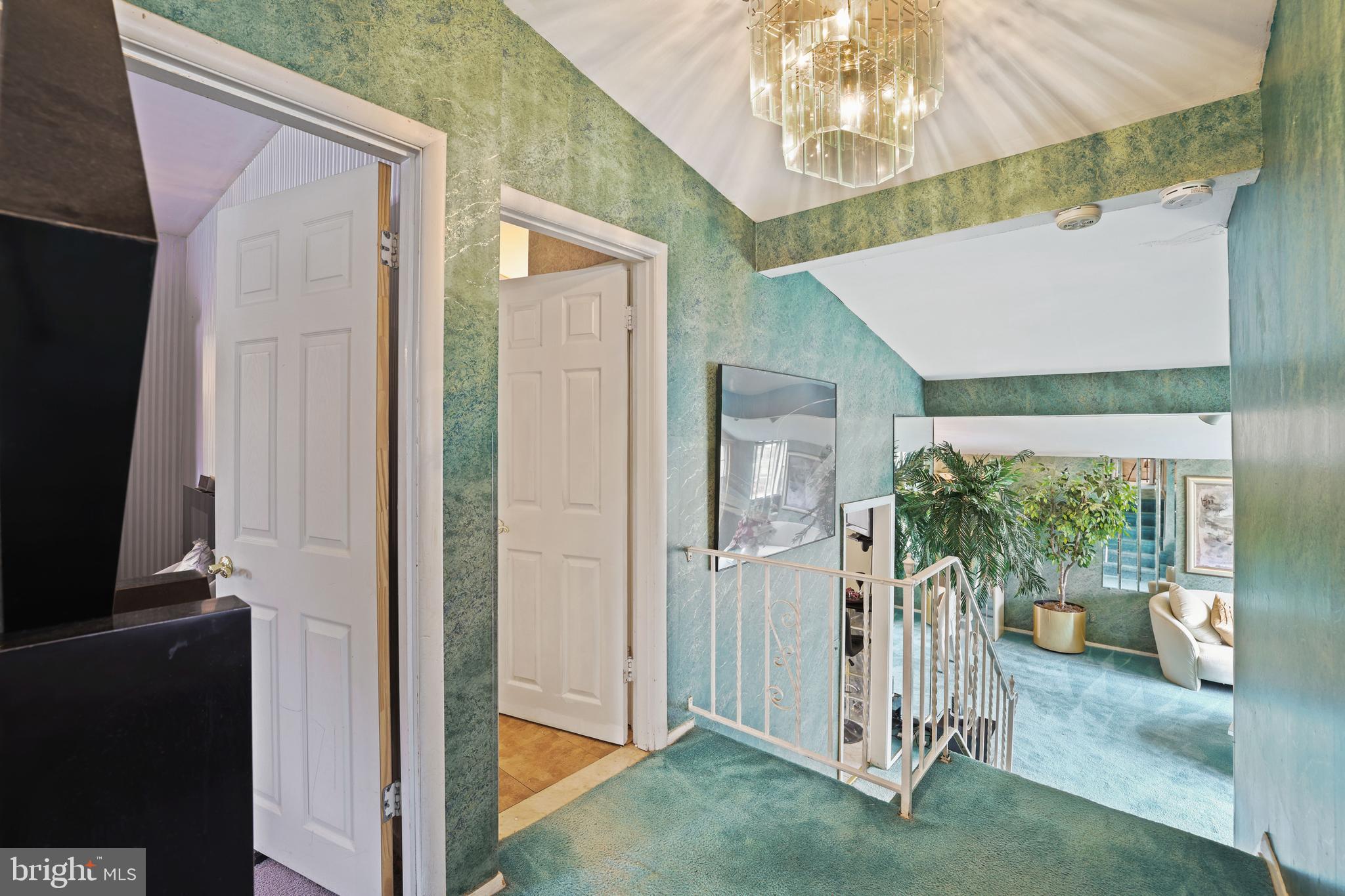 CROWN ESTATES - Residential