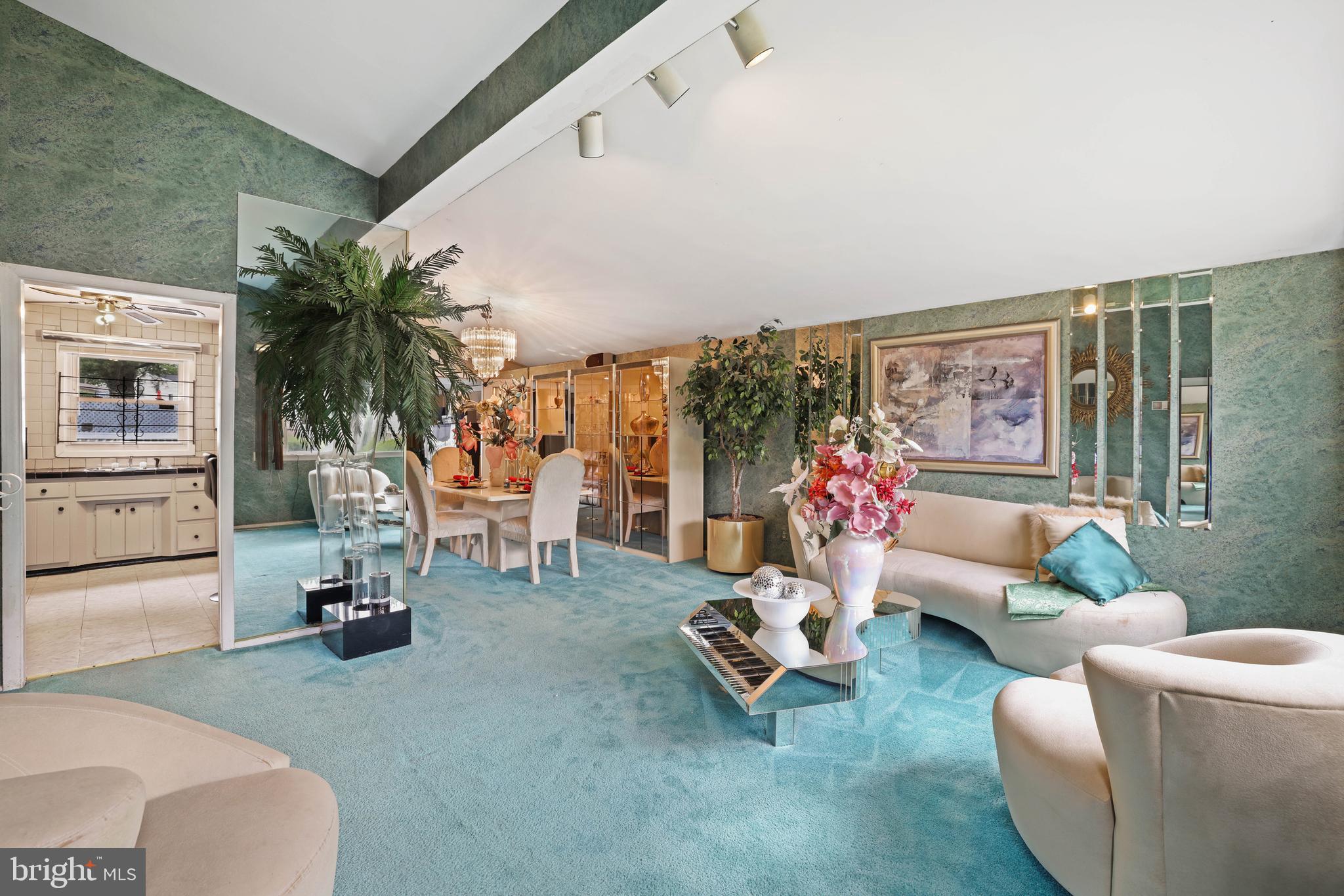 CROWN ESTATES - Residential