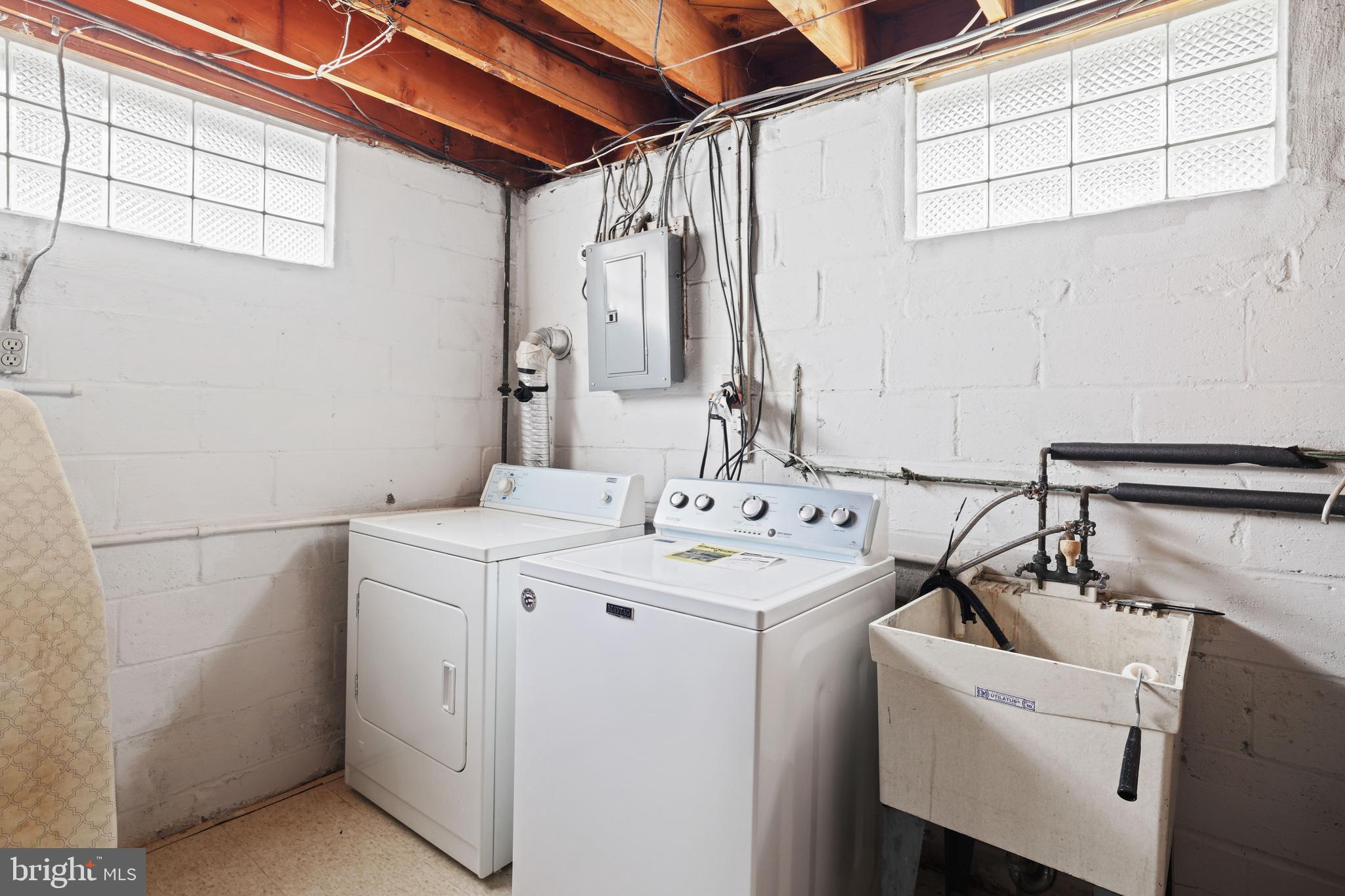 CROWN ESTATES - Residential