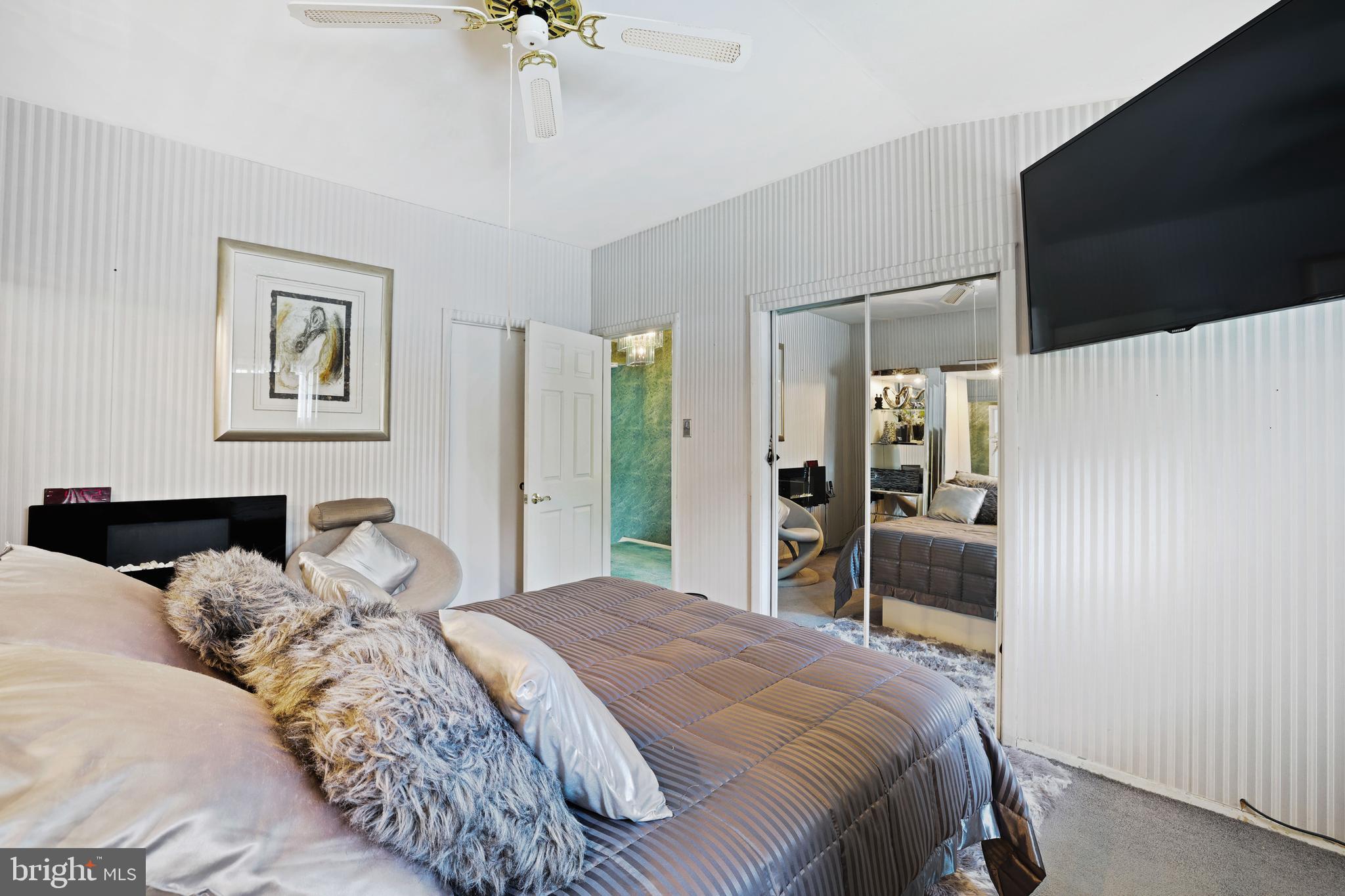 CROWN ESTATES - Residential