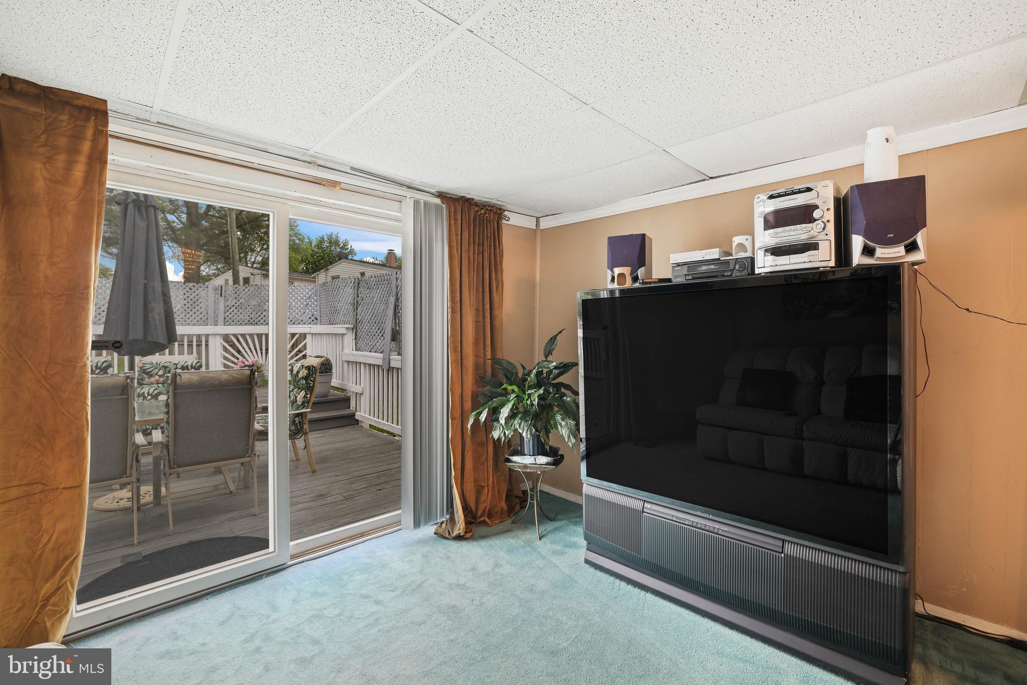 CROWN ESTATES - Residential