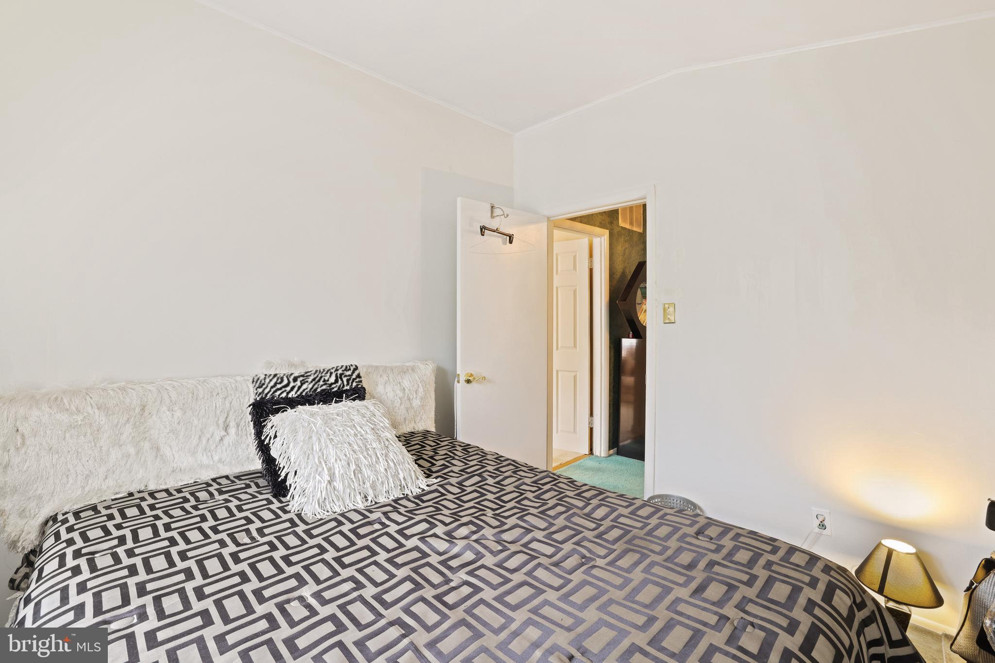 CROWN ESTATES - Residential