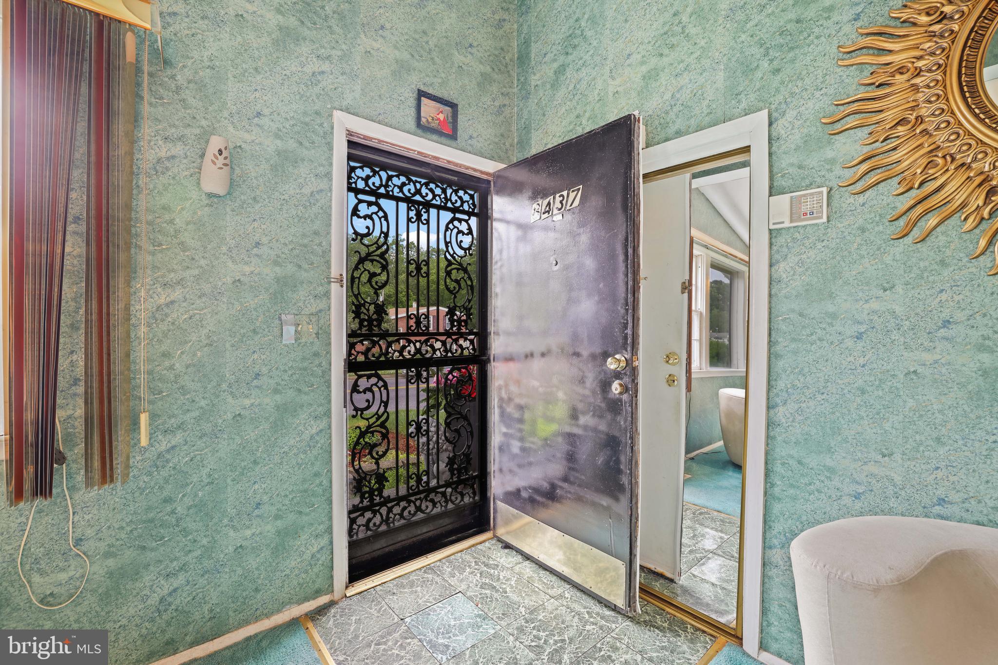 CROWN ESTATES - Residential