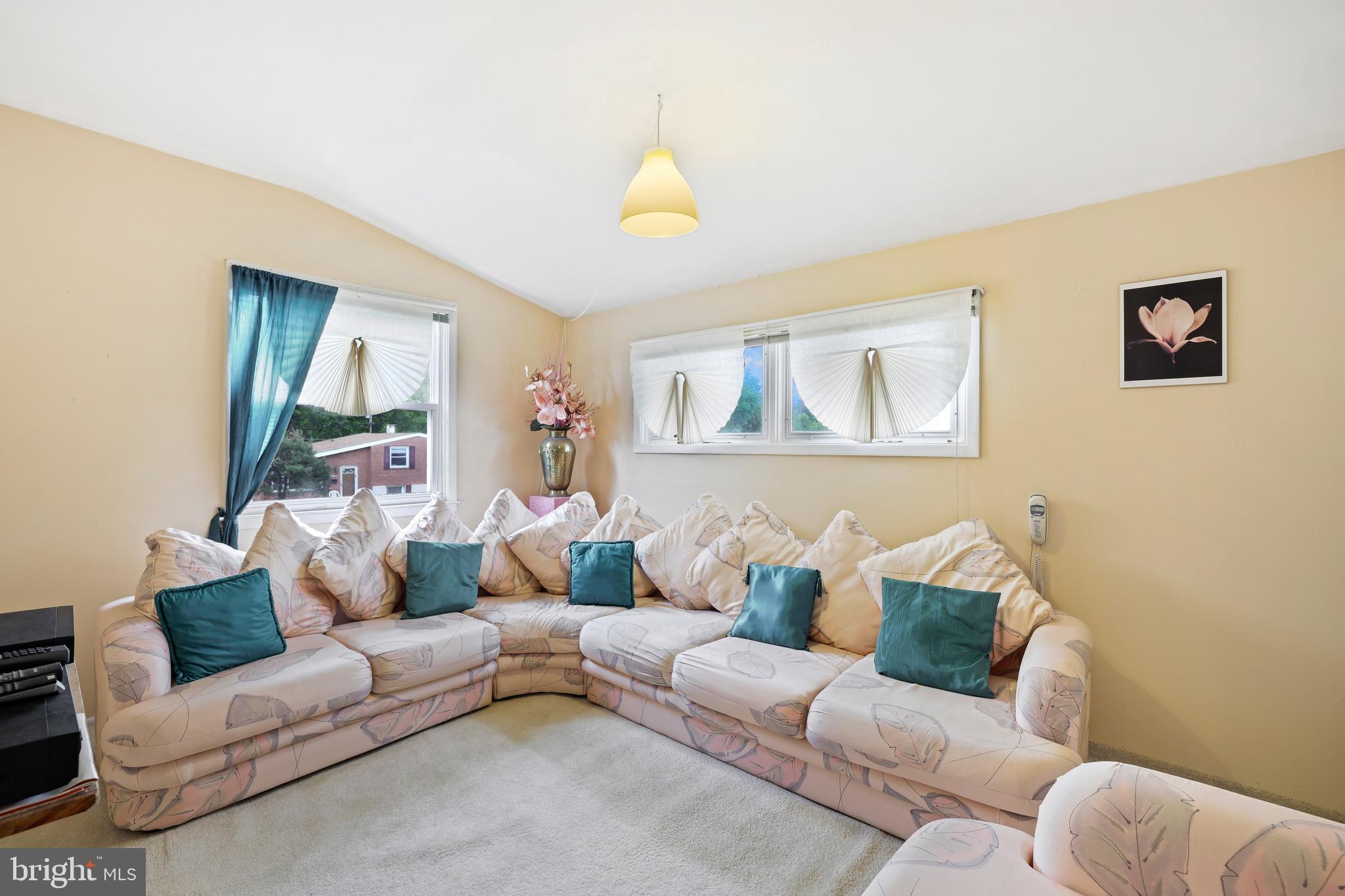 CROWN ESTATES - Residential