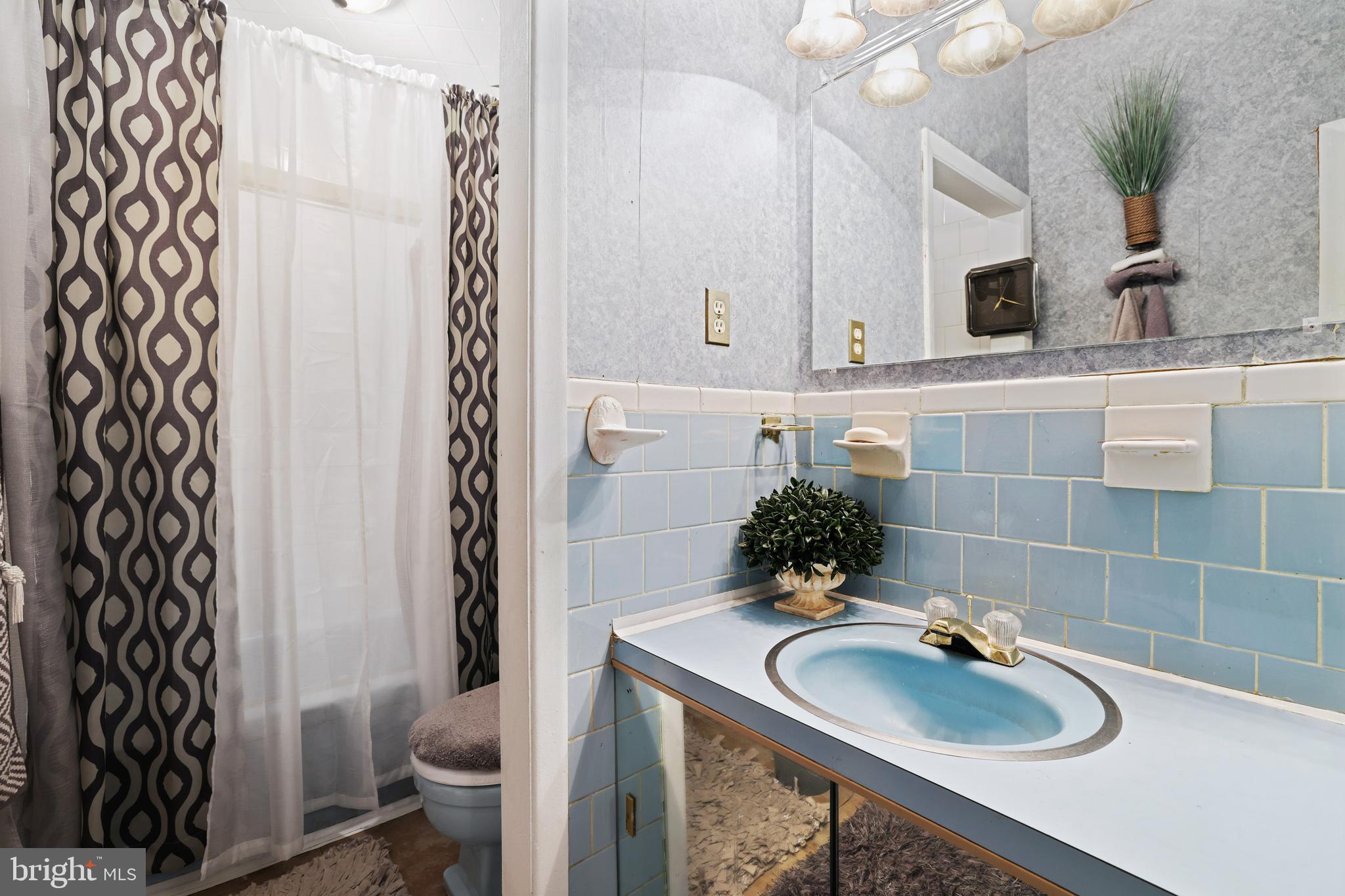 CROWN ESTATES - Residential