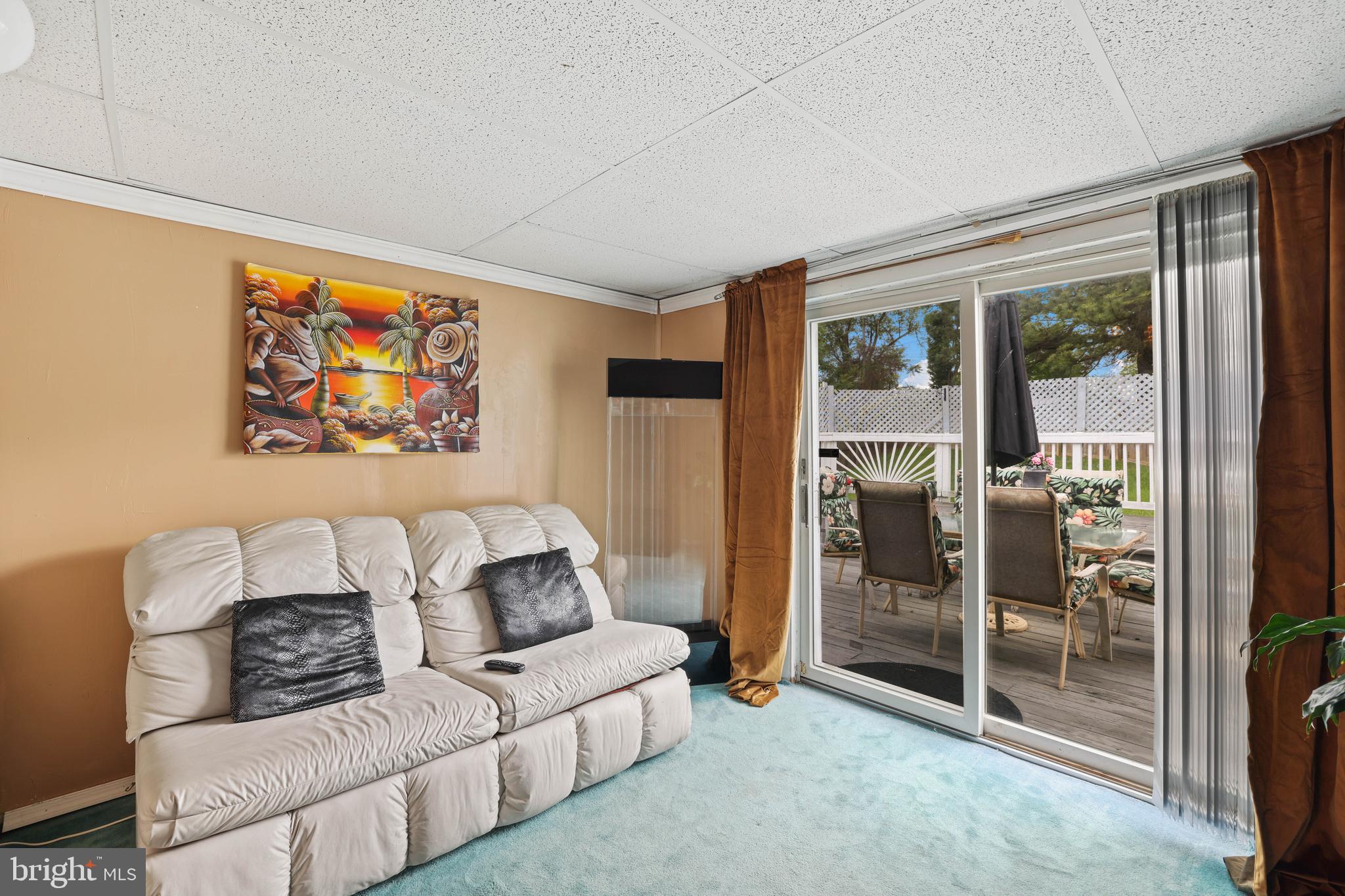 CROWN ESTATES - Residential