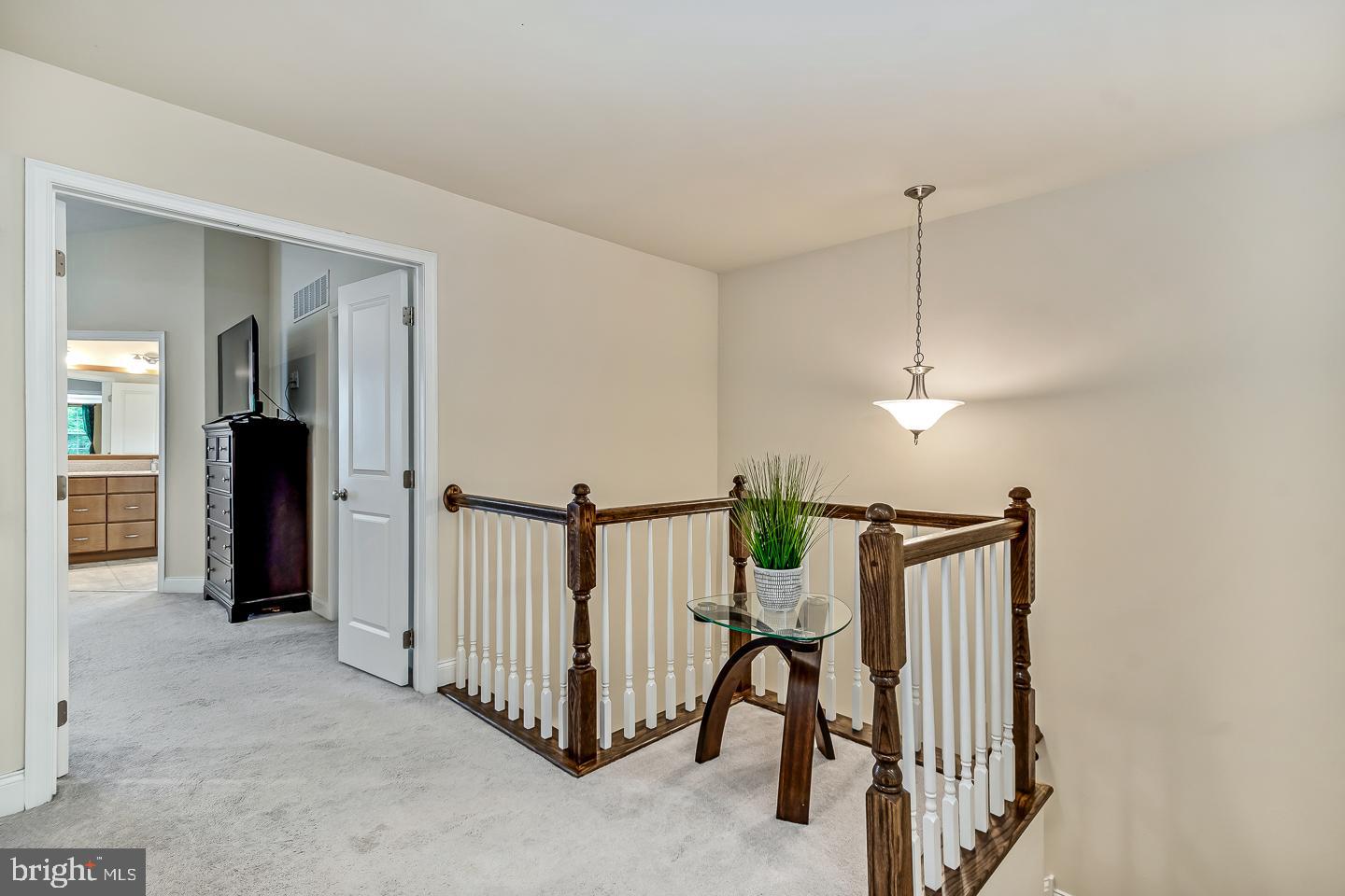 RAVENSCLIFF - Residential