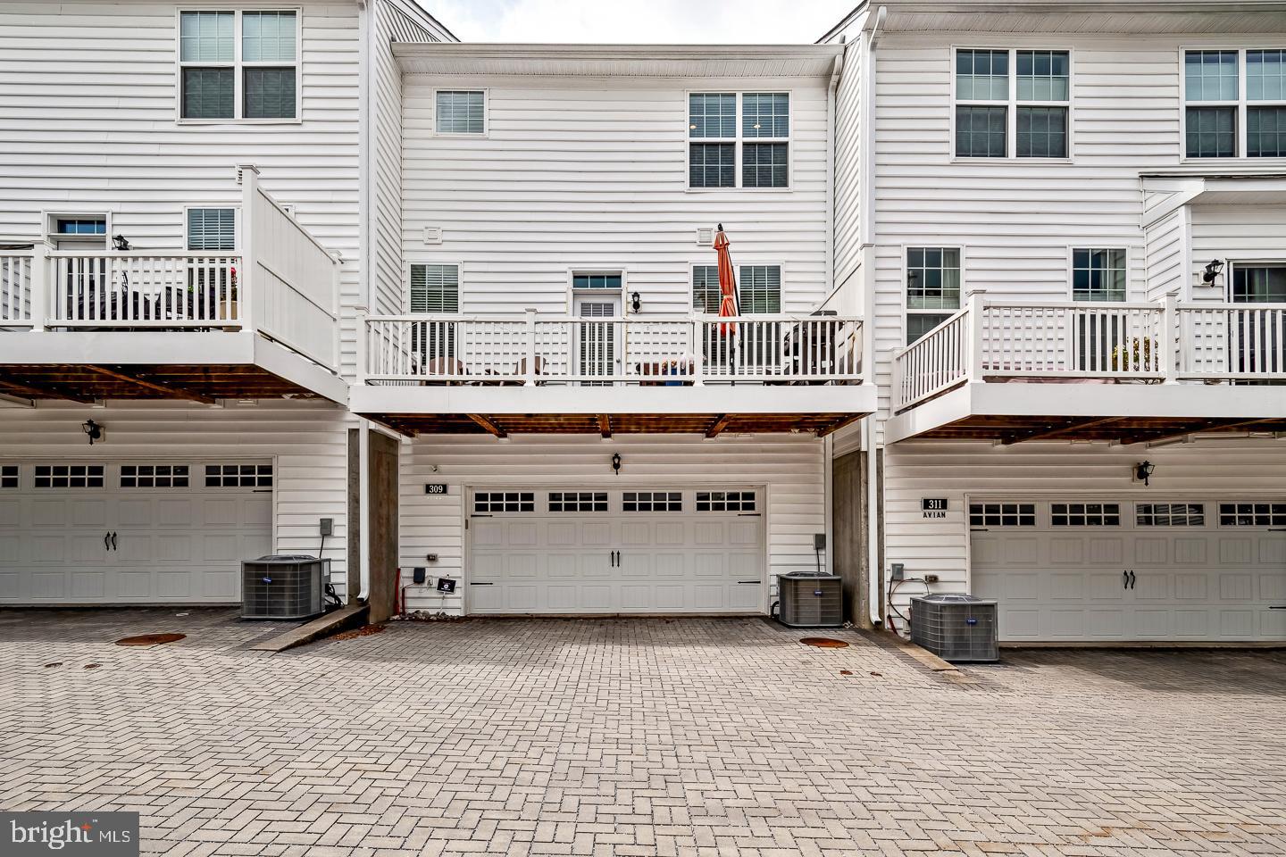 RAVENSCLIFF - Residential