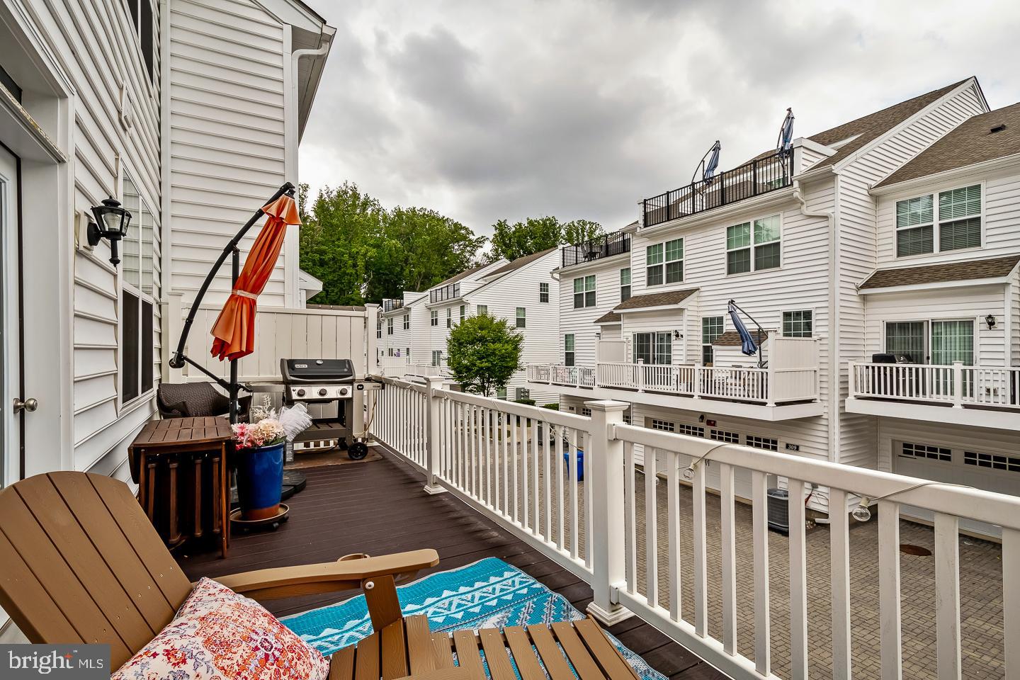 RAVENSCLIFF - Residential