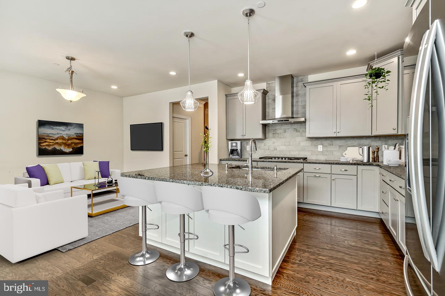 RAVENSCLIFF - Residential