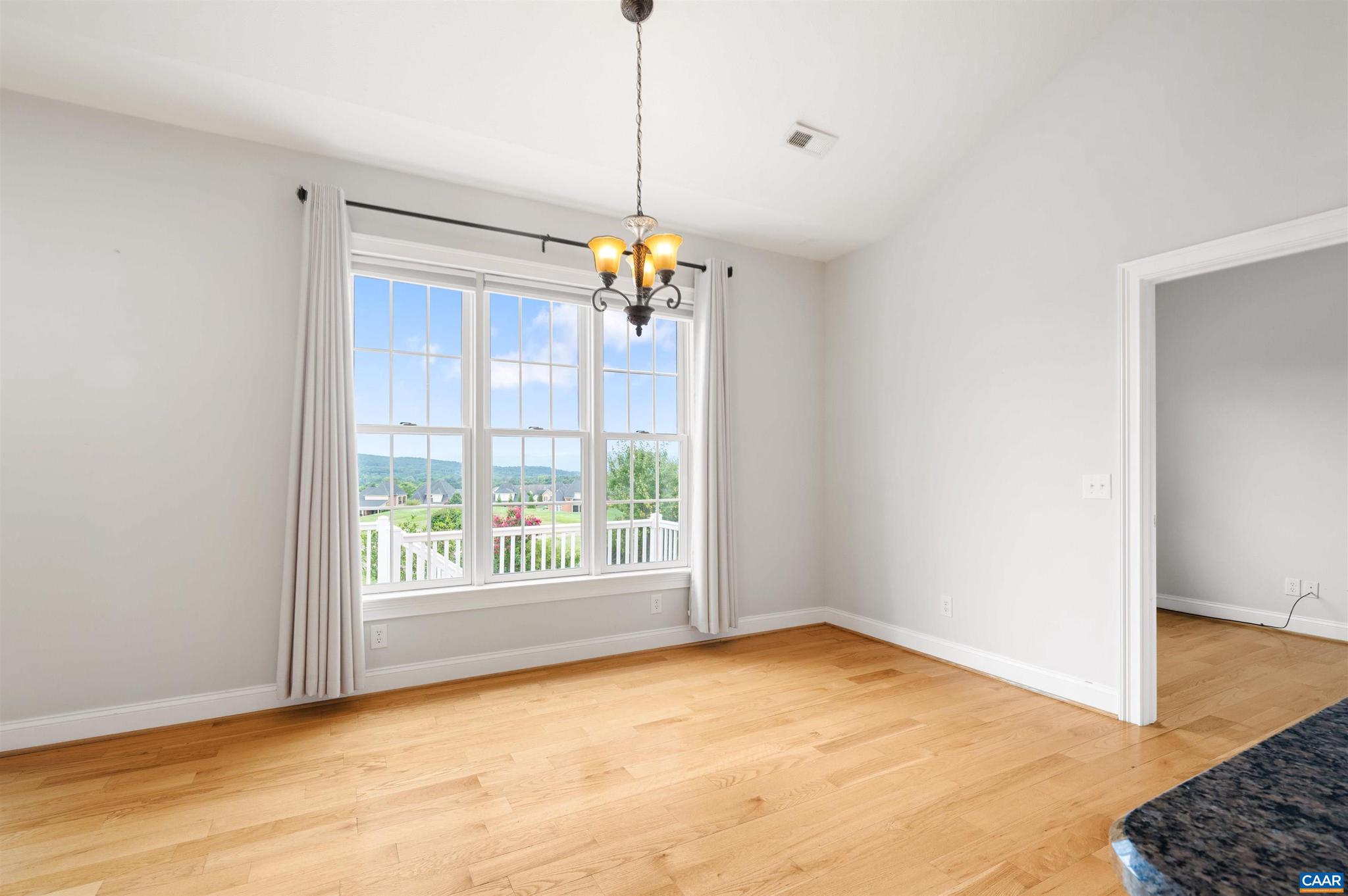 CROSSROADS FARM - Residential