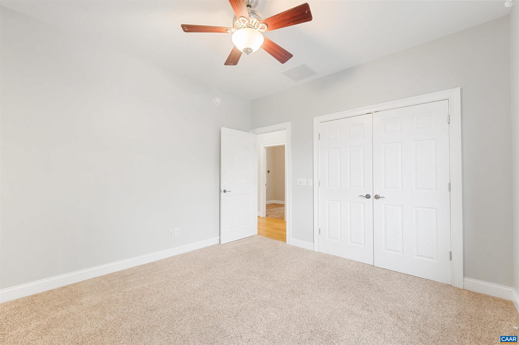 CROSSROADS FARM - Residential