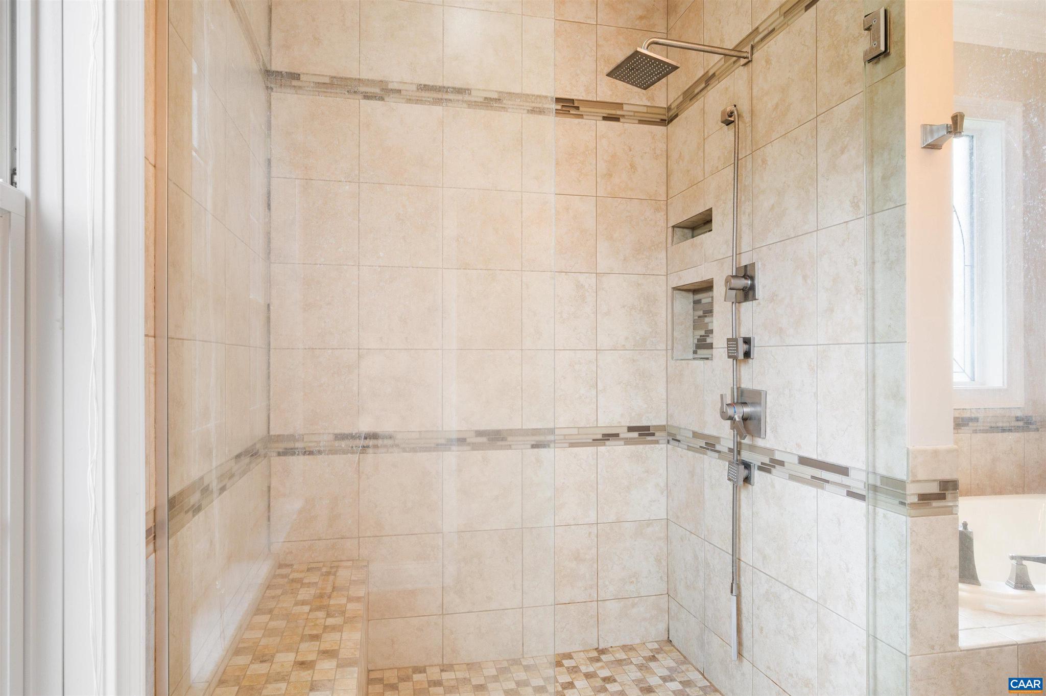 CROSSROADS FARM - Residential