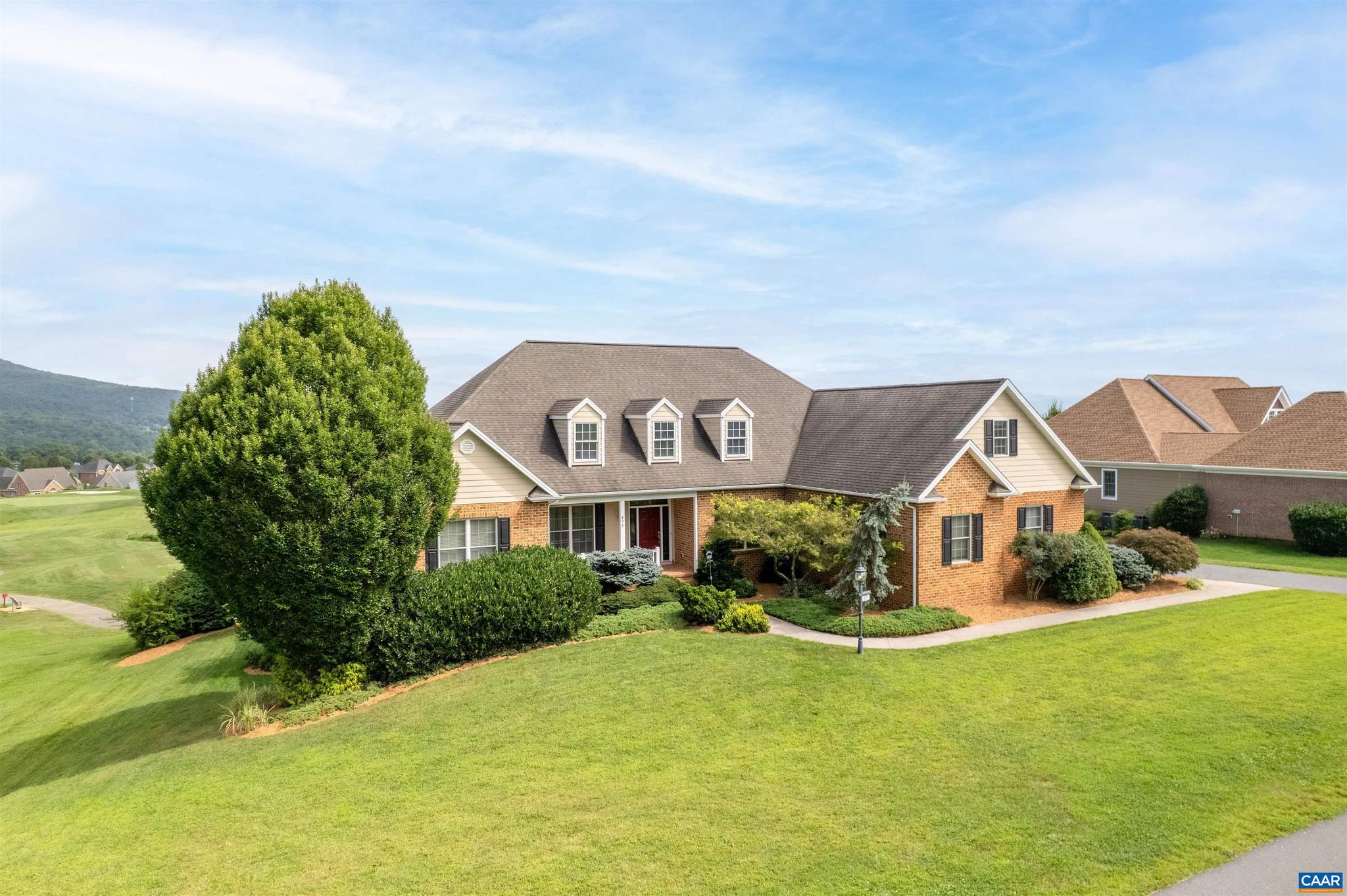 CROSSROADS FARM - Residential